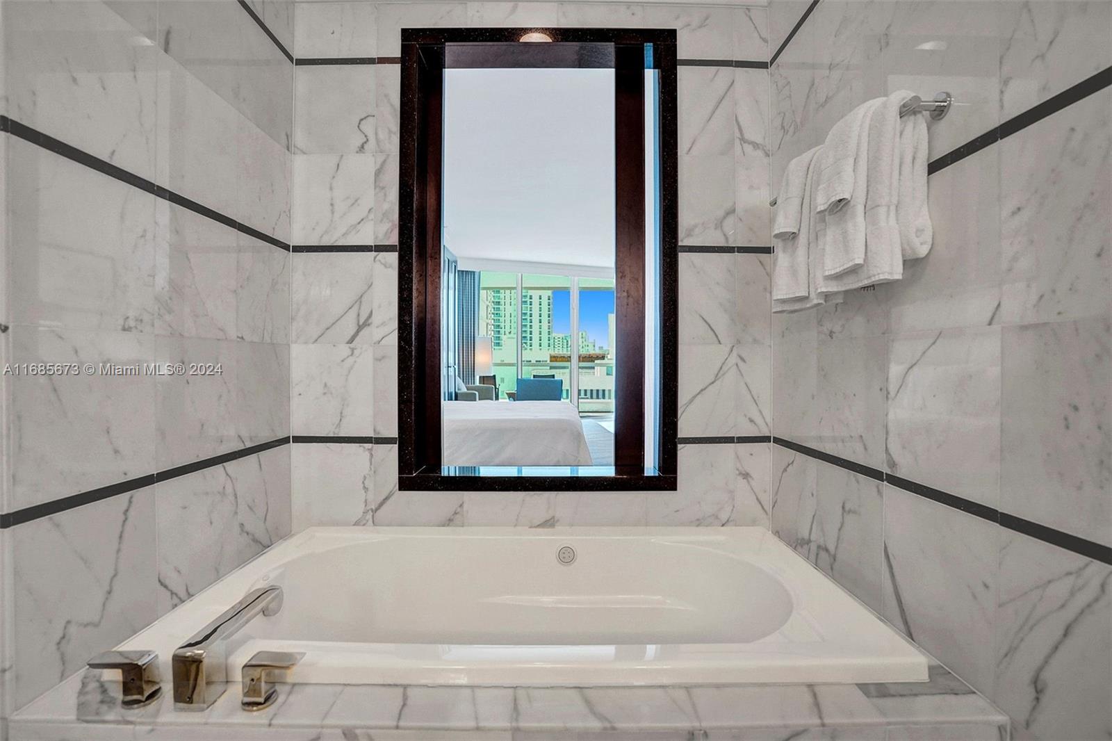 4391 Collins Ave Unit 915, Miami Beach, Florida, 33140, United States, ,1 BathroomBathrooms,Residential,For Sale,4391 Collins Ave Unit 915,1651595