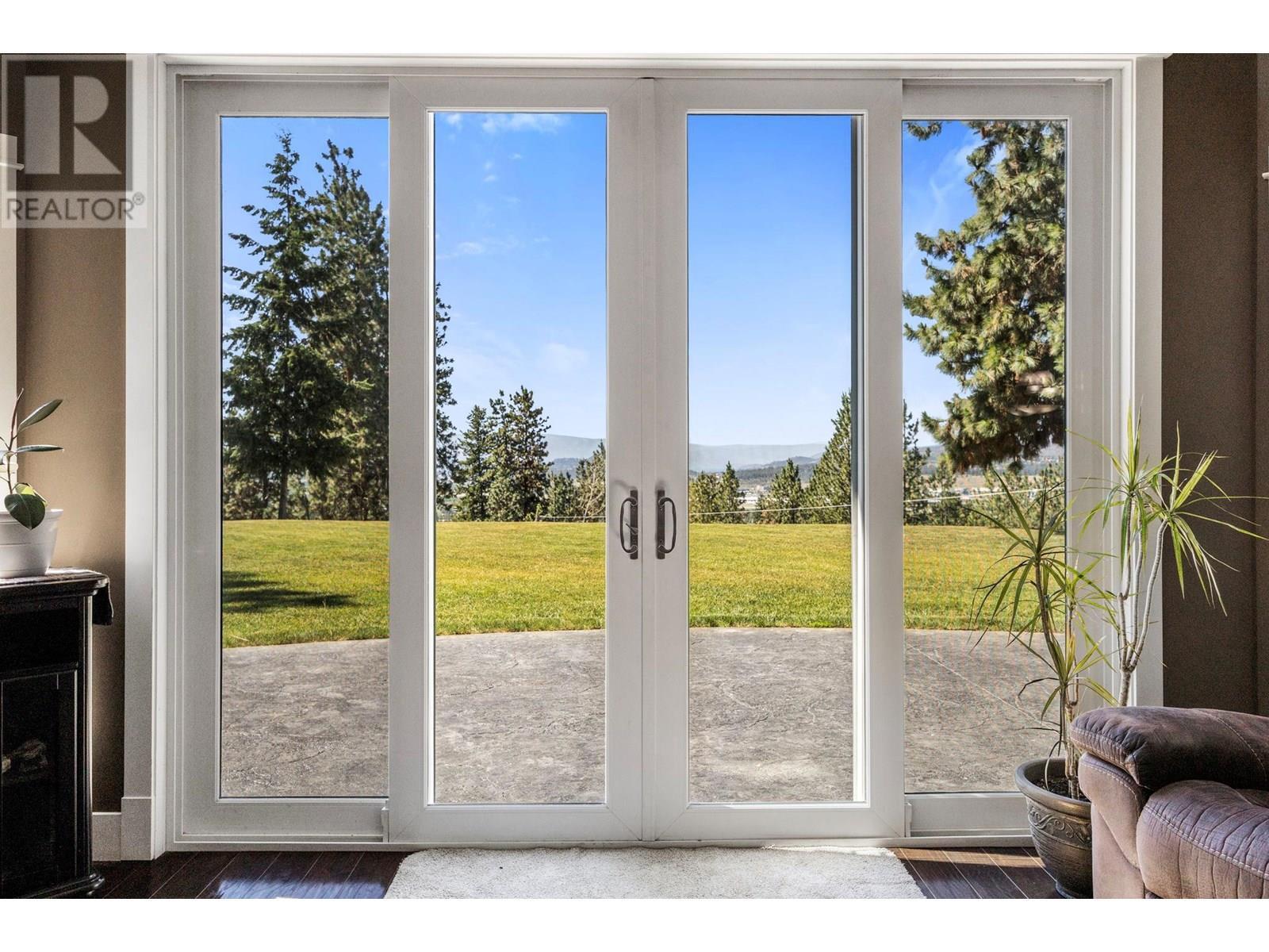 KELOWNA, British Columbia, V1X 7V3, CA, 4 Bedrooms Bedrooms, ,2 BathroomsBathrooms,Residential,For Sale,1948769