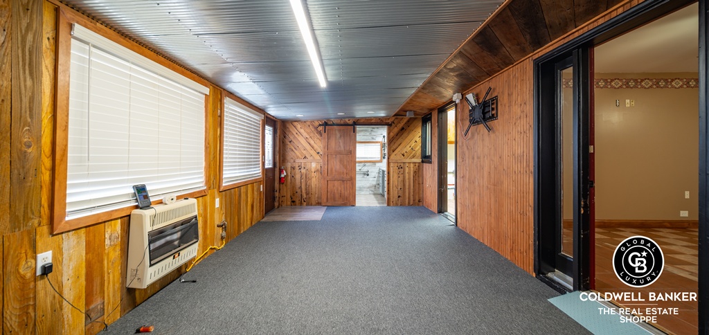 Garden City, Kansas, 67846, United States, 4 Bedrooms Bedrooms, ,Residential,For Sale,2003039