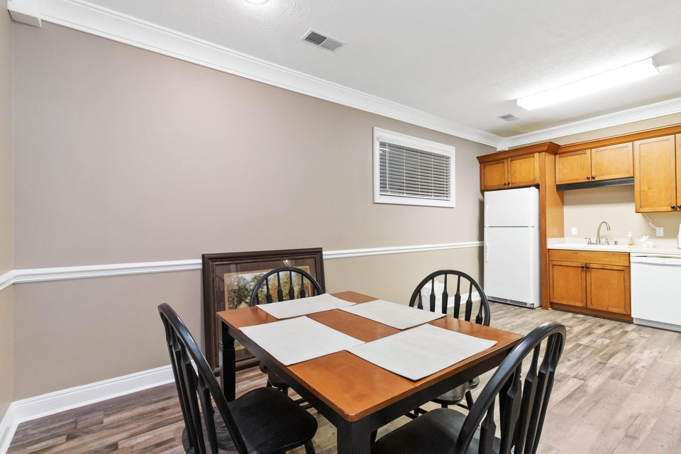 Somerset, Kentucky, 42503, United States, 6 Bedrooms Bedrooms, ,5 BathroomsBathrooms,Residential,For Sale,1835271