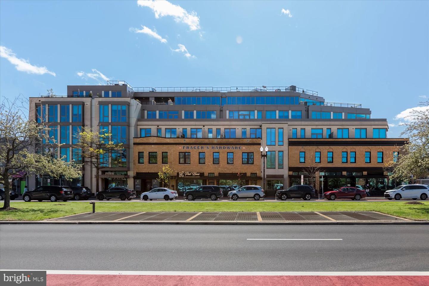 Washington, District of Columbia, 20003, United States, 1 Bedroom Bedrooms, ,2 BathroomsBathrooms,Residential,For Sale,1766672