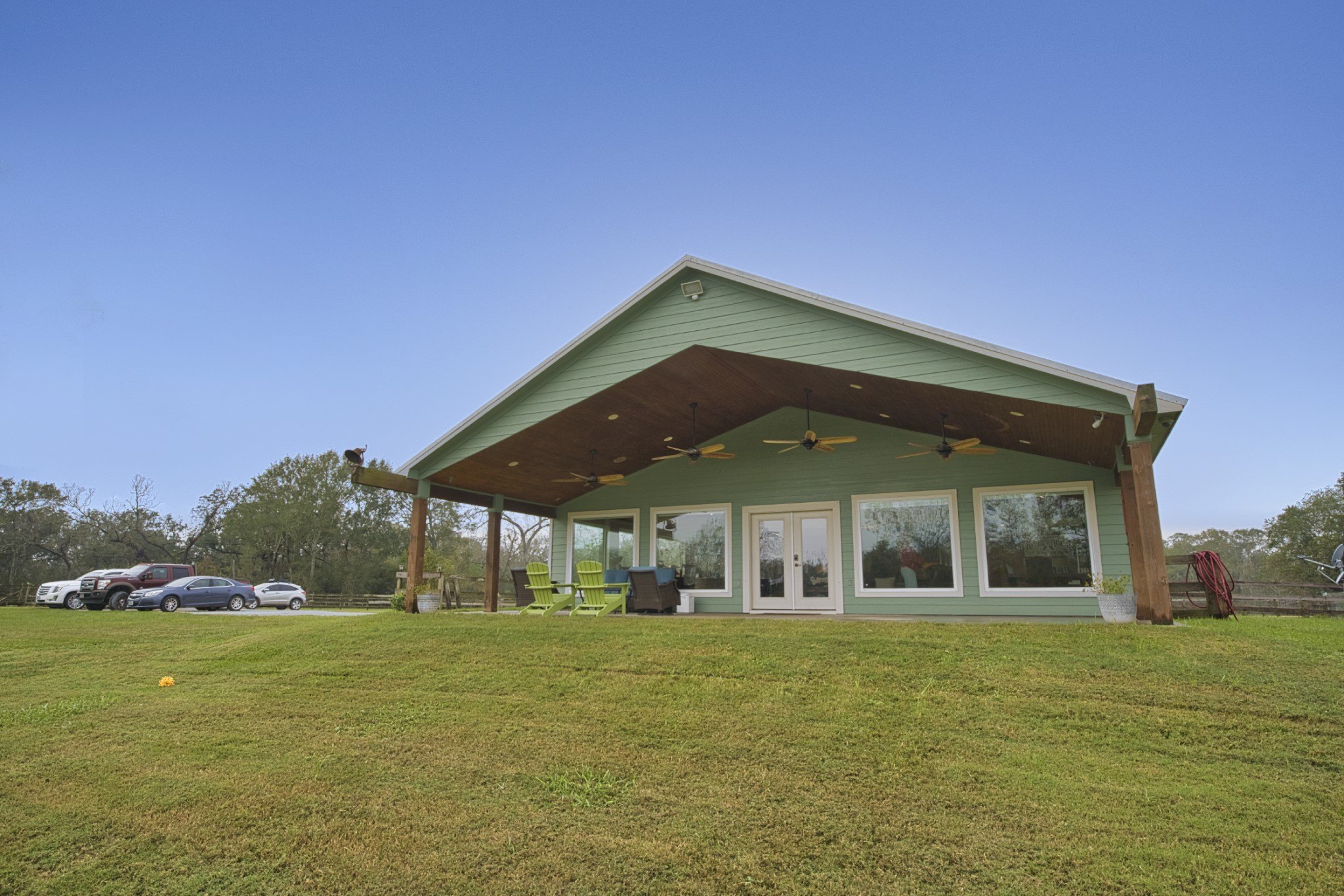 Brazoria, Texas, 77422, United States, 6 Bedrooms Bedrooms, ,6 BathroomsBathrooms,Residential,For Sale,1978625