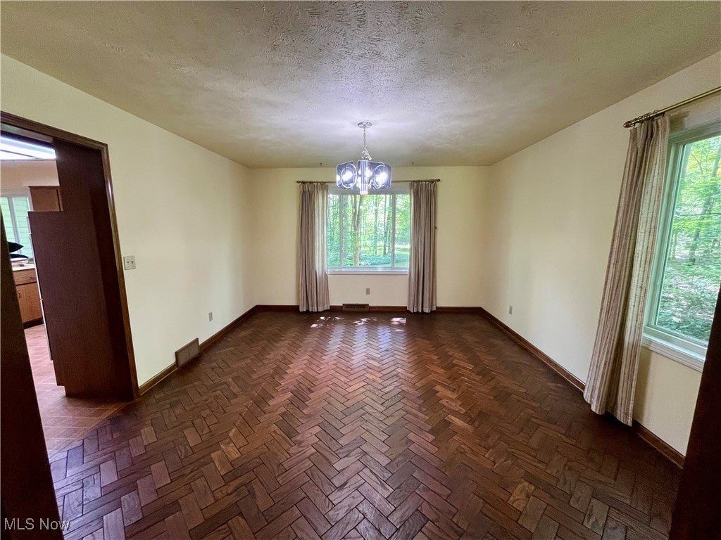 Novelty, Ohio, 44072, United States, 4 Bedrooms Bedrooms, ,3 BathroomsBathrooms,Residential,For Sale,1916255