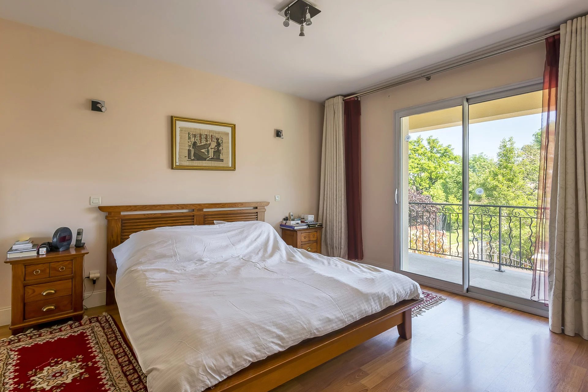 Francheville, Auvergne-Rhône-Alpes, 69340, FR, 6 Bedrooms Bedrooms, ,Residential,For Sale,1942324