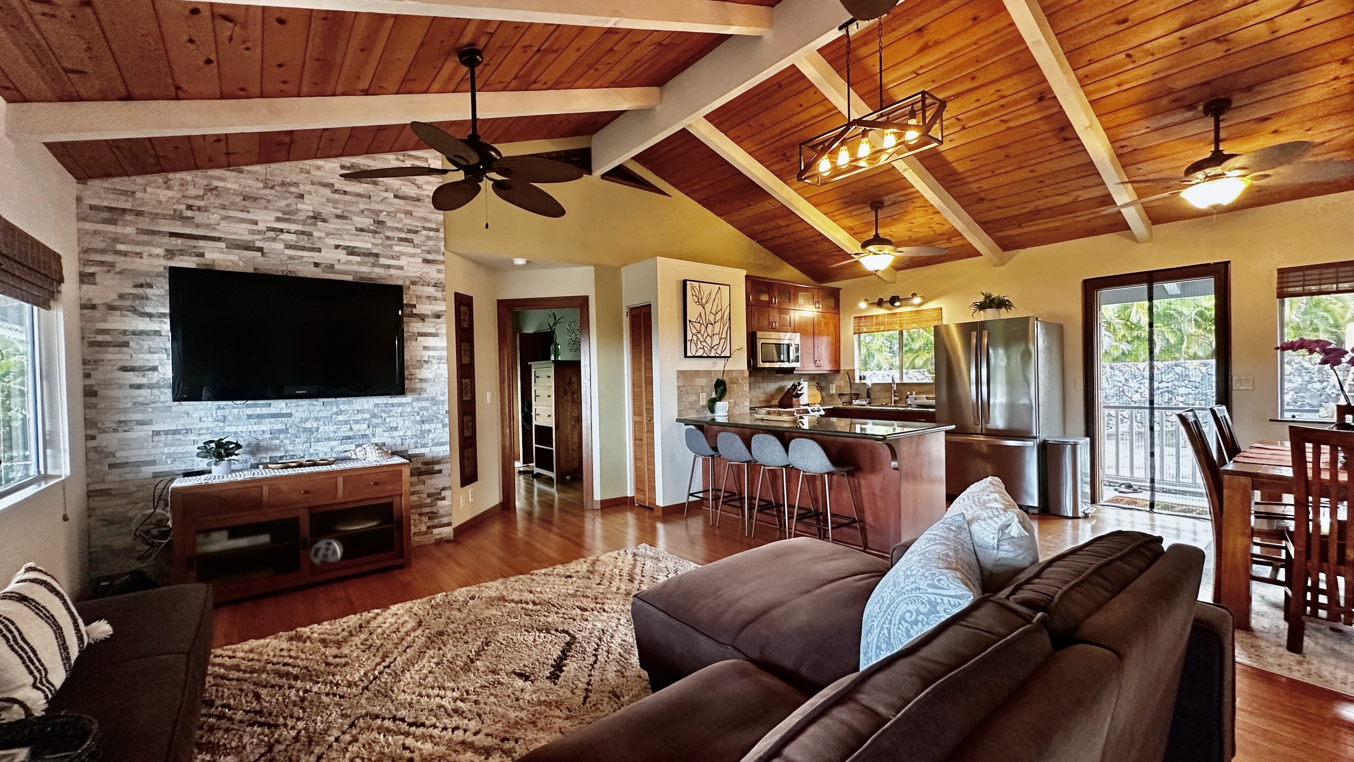 Kailua-Kona, Hawaii, 96740, United States, 3 Bedrooms Bedrooms, ,2 BathroomsBathrooms,Residential,For Sale,1950815