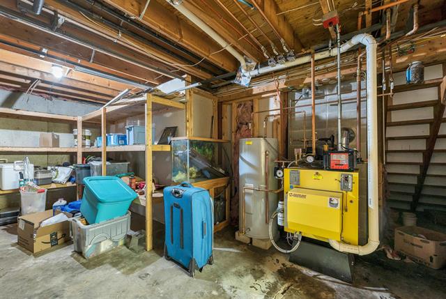 Deerfield, New Hampshire, 03037, United States, 4 Bedrooms Bedrooms, ,1 BathroomBathrooms,Residential,For Sale,1902997