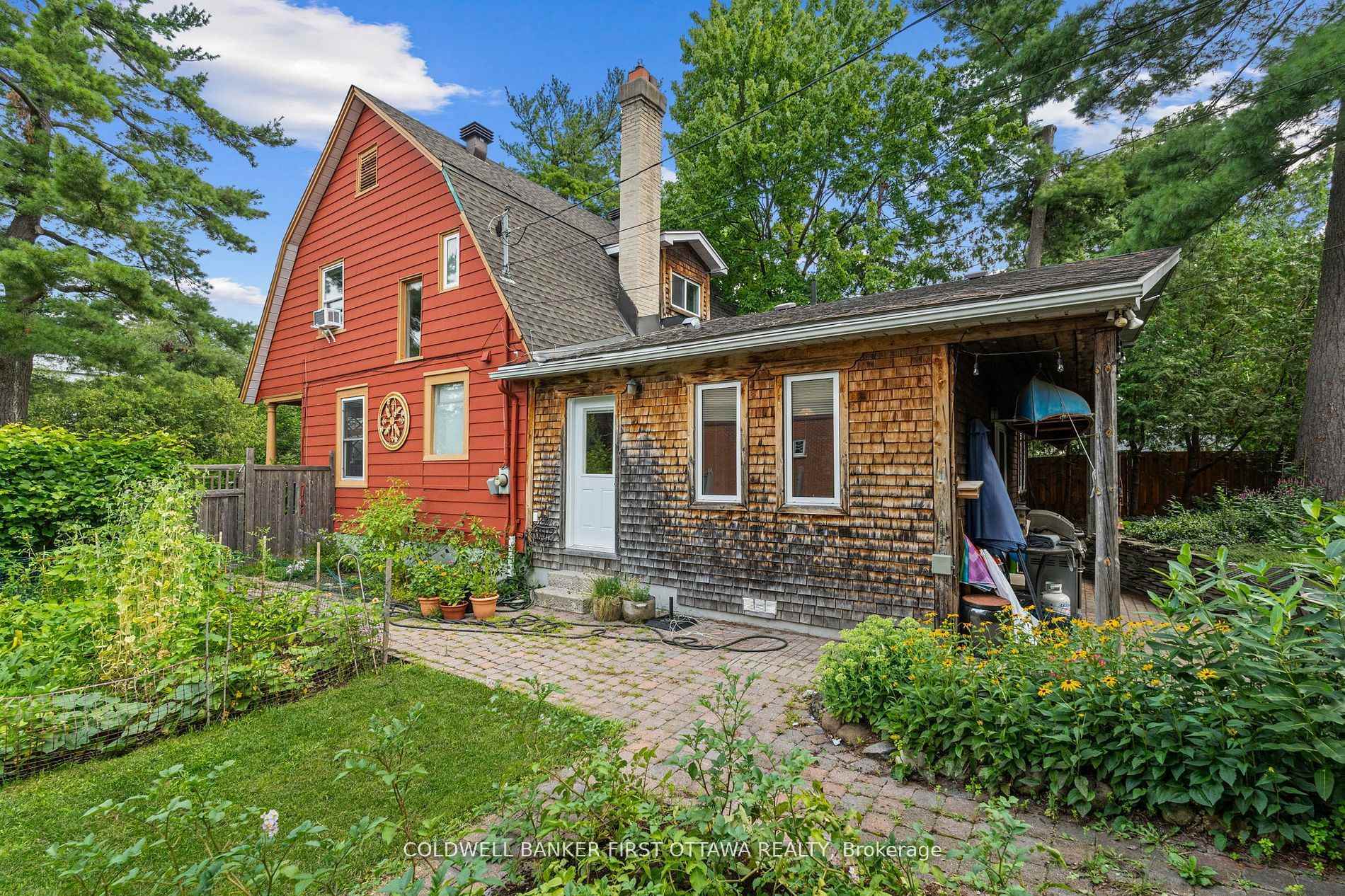 BRITANNIA - LINCOLN HEIGHTS AND AREA, Ontario, K2B 6Y5, CA, 3 Bedrooms Bedrooms, ,Residential,For Sale,1950856