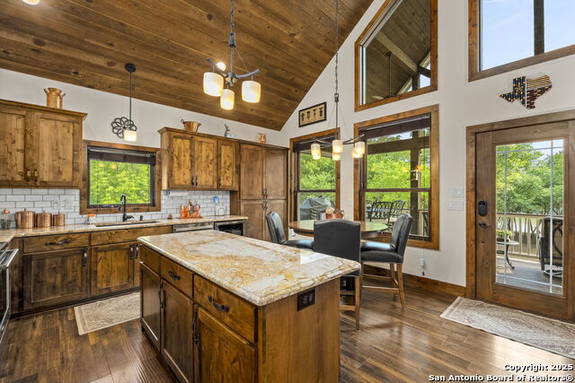Kerrville, Texas, 78028, United States, 3 Bedrooms Bedrooms, ,3 BathroomsBathrooms,Residential,For Sale,1685103