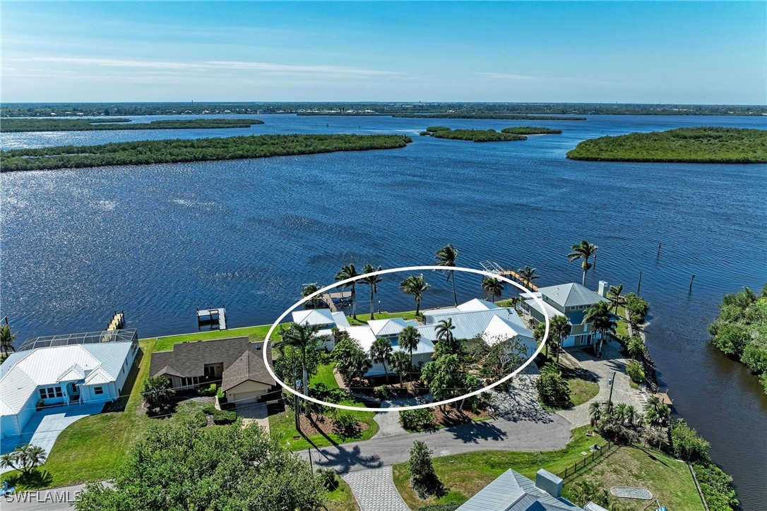 Punta Gorda, Florida, 33983, United States, 4 Bedrooms Bedrooms, ,4 BathroomsBathrooms,Residential,For Sale,1747390