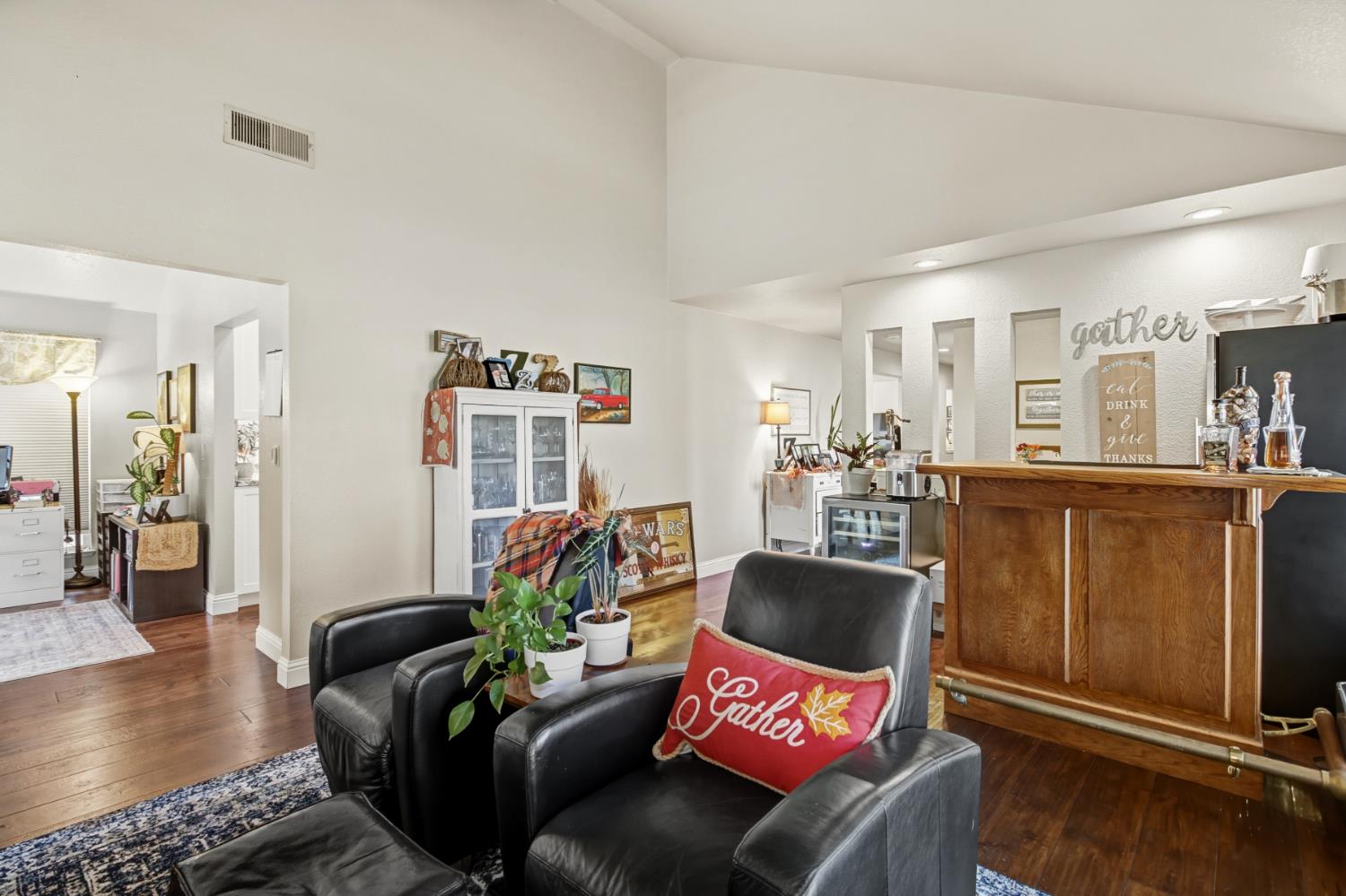 Elk Grove, California, 95624, United States, 4 Bedrooms Bedrooms, ,4 BathroomsBathrooms,Residential,For Sale,1987629