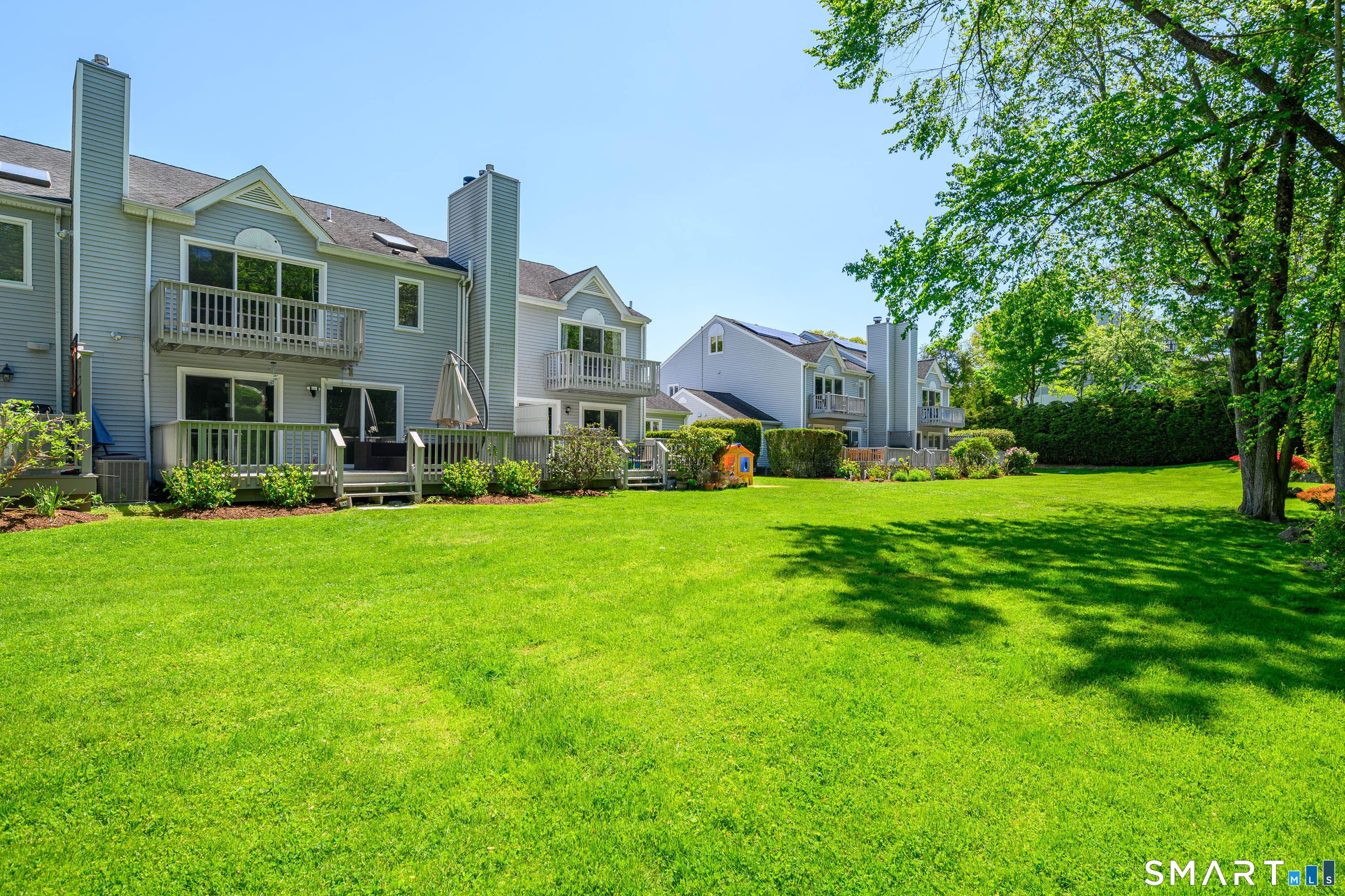 Greenwich, Connecticut, 06807, United States, 2 Bedrooms Bedrooms, ,4 BathroomsBathrooms,Residential,For Sale,2048631