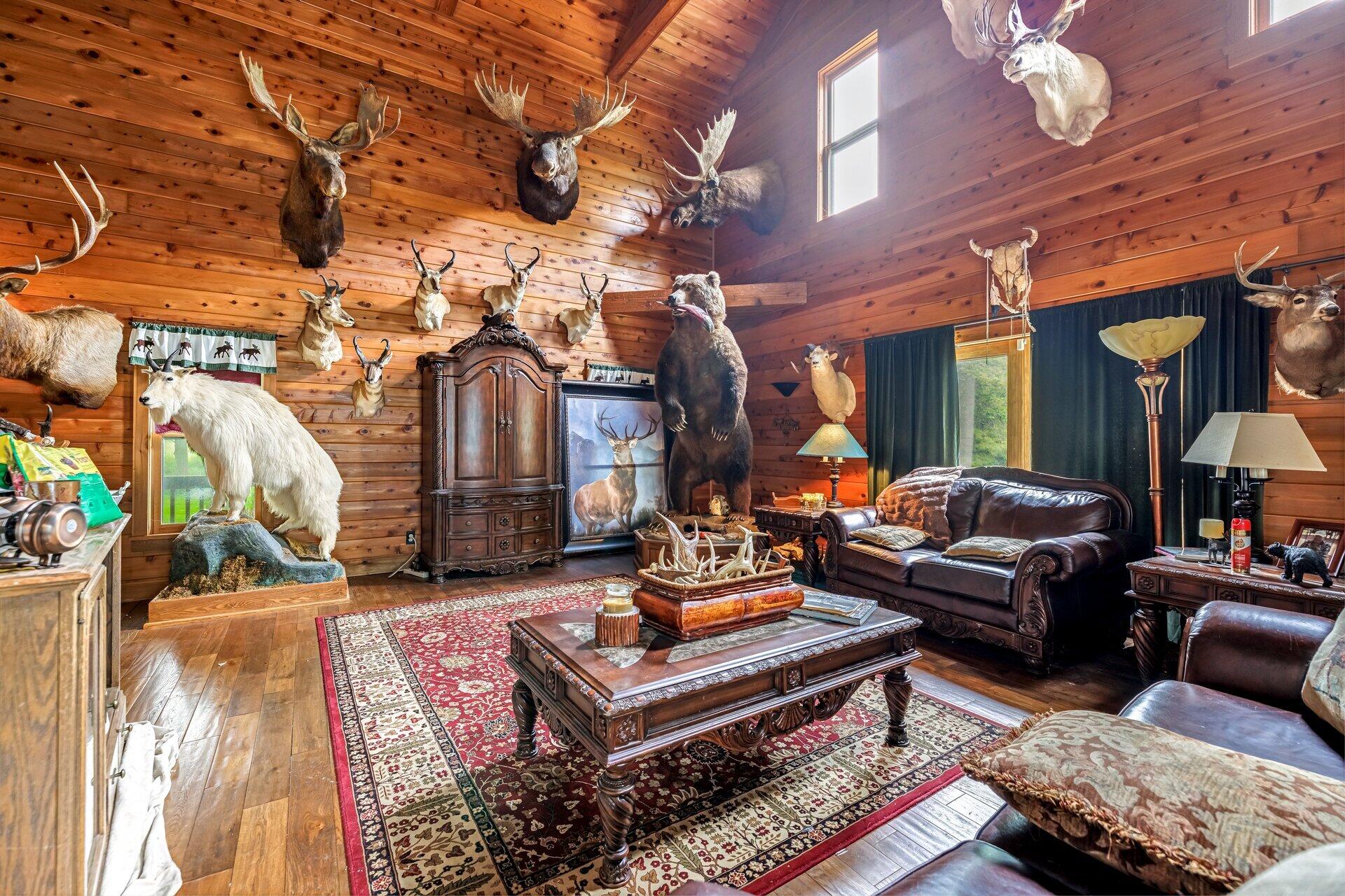 Saukville, Wisconsin, 53080, United States, 4 Bedrooms Bedrooms, ,4 BathroomsBathrooms,Residential,For Sale,1877225