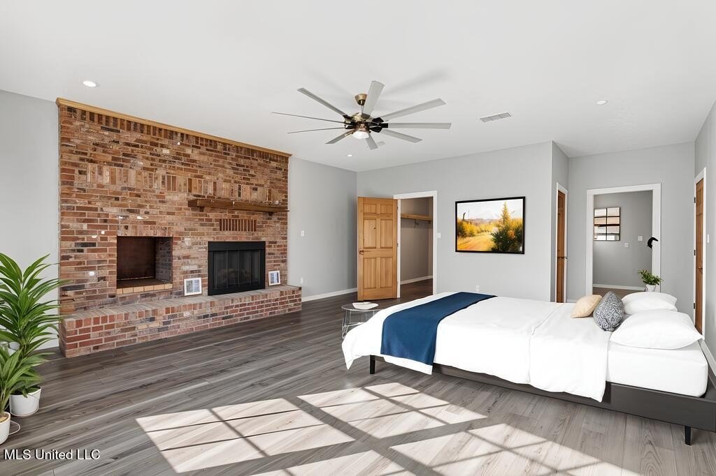 Gulfport, Mississippi, 39503, United States, 5 Bedrooms Bedrooms, ,5 BathroomsBathrooms,Residential,For Sale,2009063