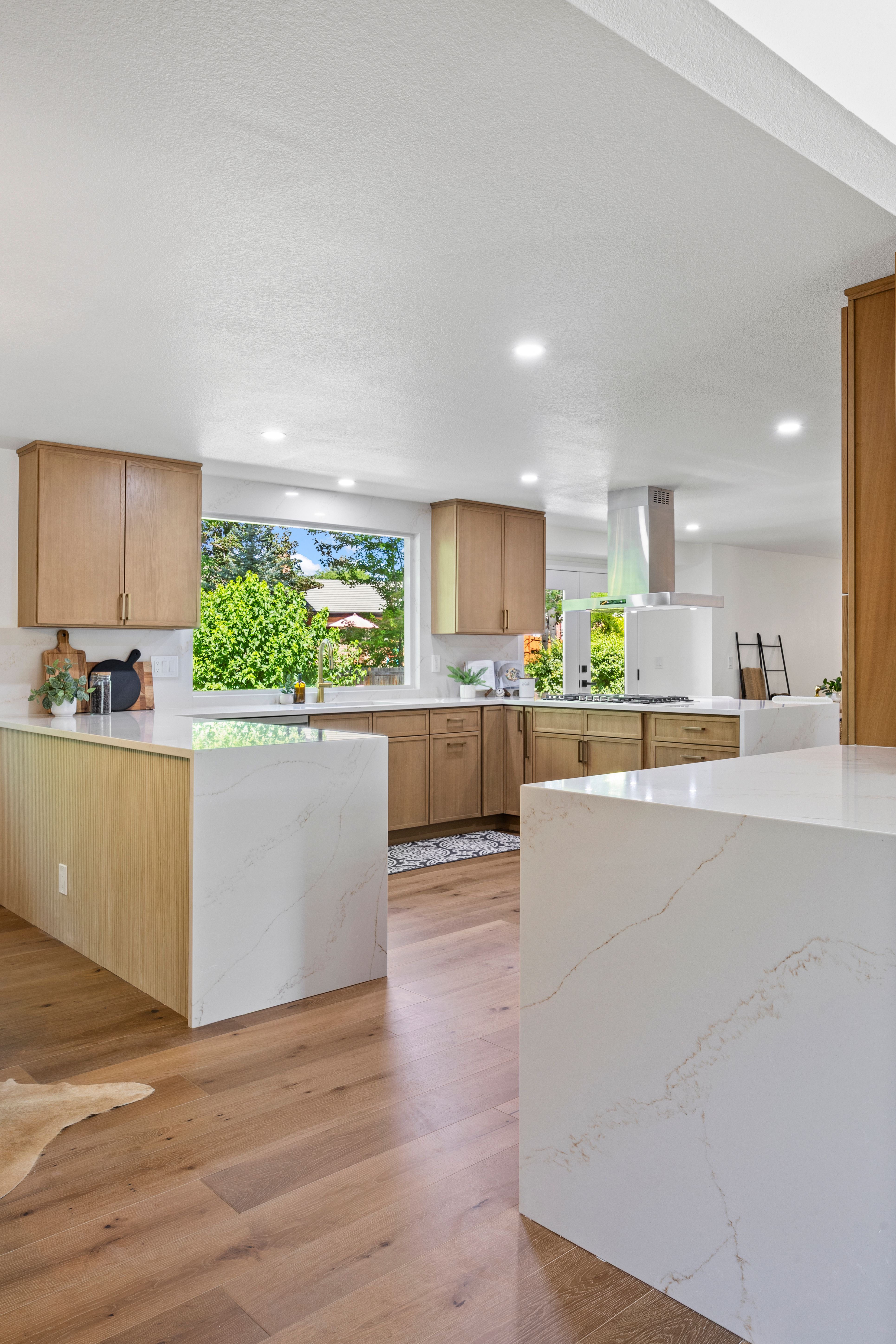  Extensively Renovated Pine Ridge Estate near Southmoor Park - 物件實景