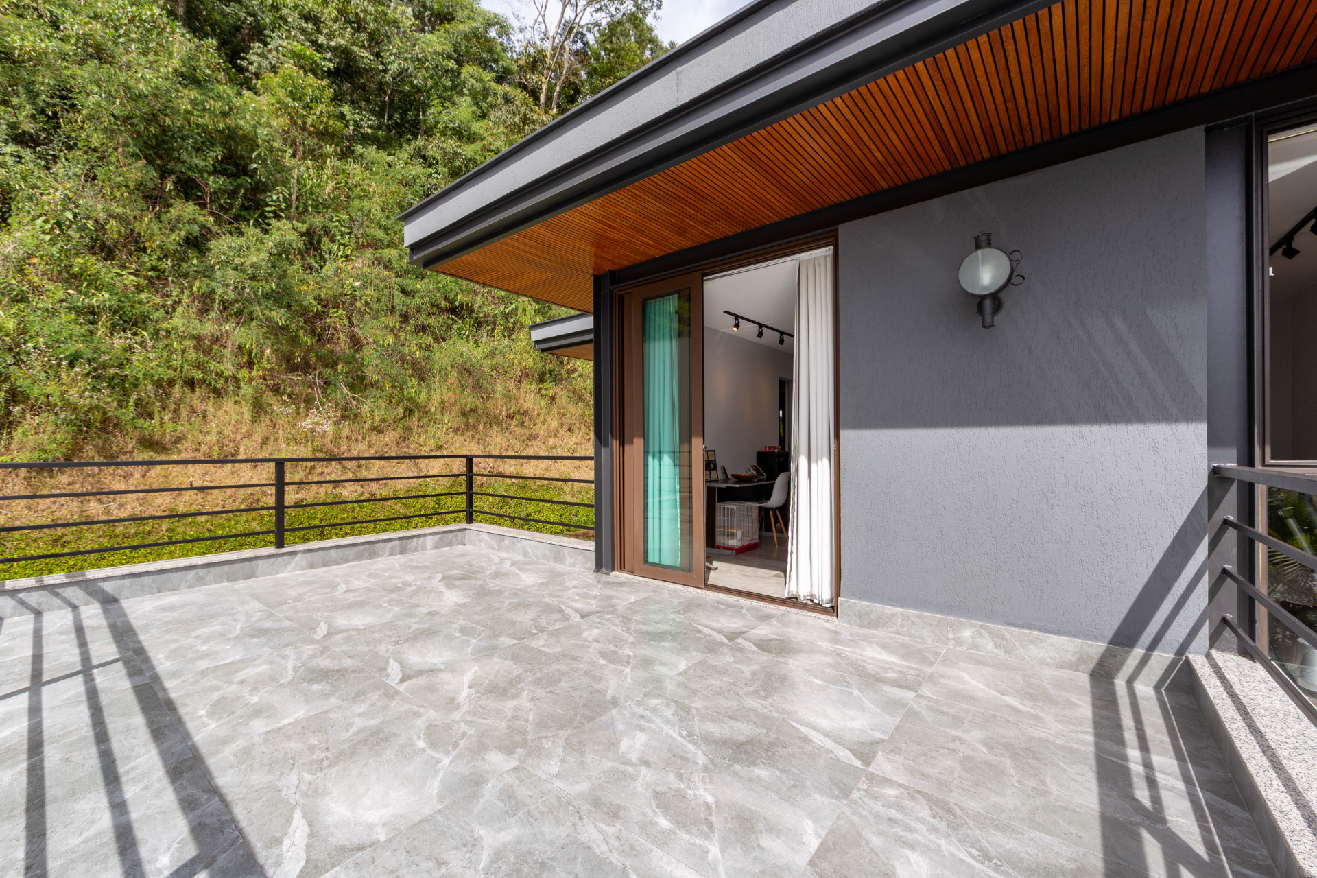  Single-story residence with four suites in a high-standard condominium - 物件實景