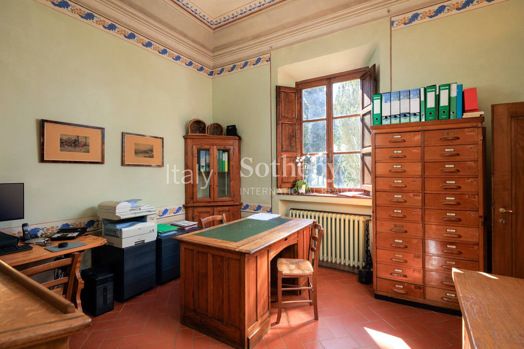 Exclusive mansion with vineyards and olive groves at 30 minutes from Florence, - 物件實景