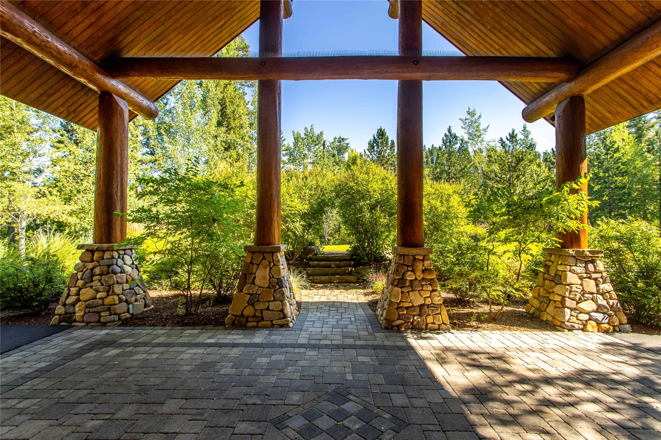  Swan Lake Legacy Estate - 物件實景