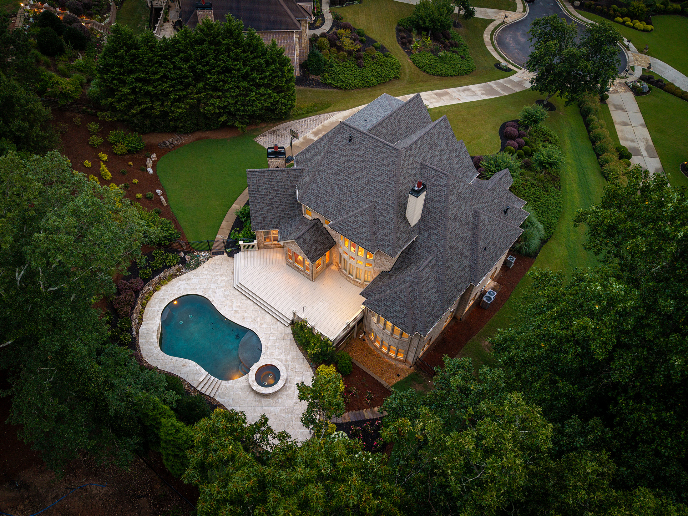  Luxury Living Centered Around a Stunning New Pool and Spa - 物件實景