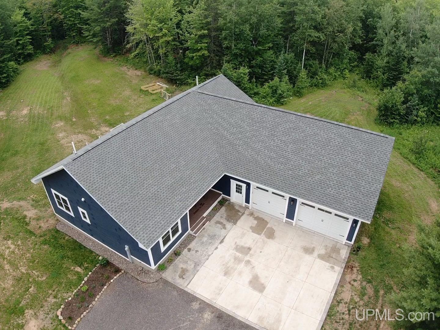 Hancock, Michigan, 49930, United States, 3 Bedrooms Bedrooms, ,3 BathroomsBathrooms,Residential,For Sale,1901071