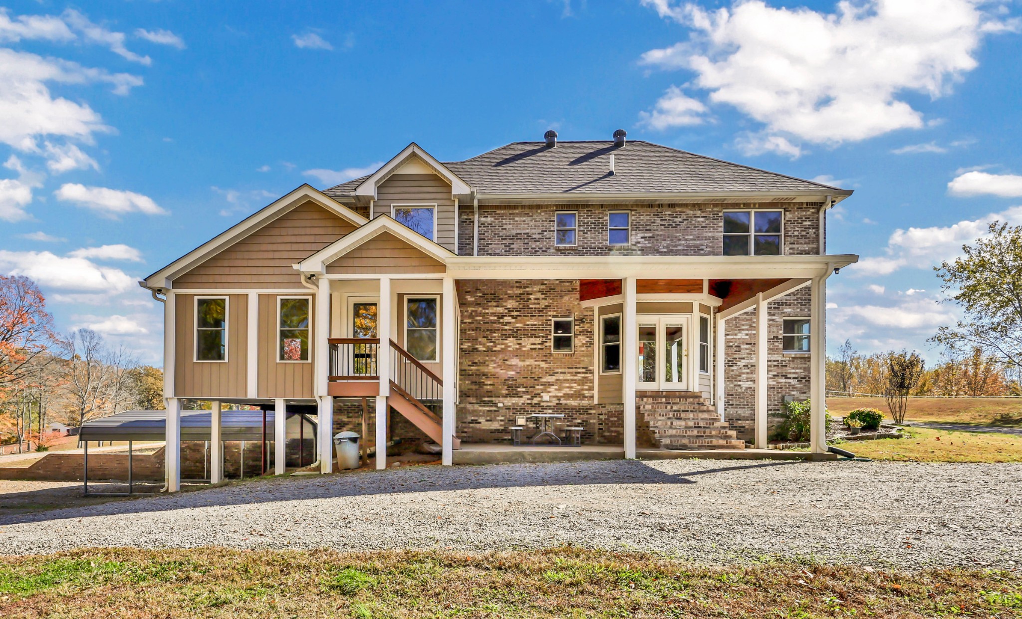 Clarksville, Tennessee, 37043, United States, 4 Bedrooms Bedrooms, ,4 BathroomsBathrooms,Residential,For Sale,1989948