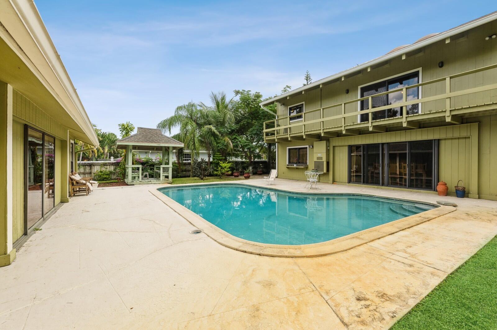 Haverhill, Florida, 33415, United States, 4 Bedrooms Bedrooms, ,4 BathroomsBathrooms,Residential,For Sale,1848793