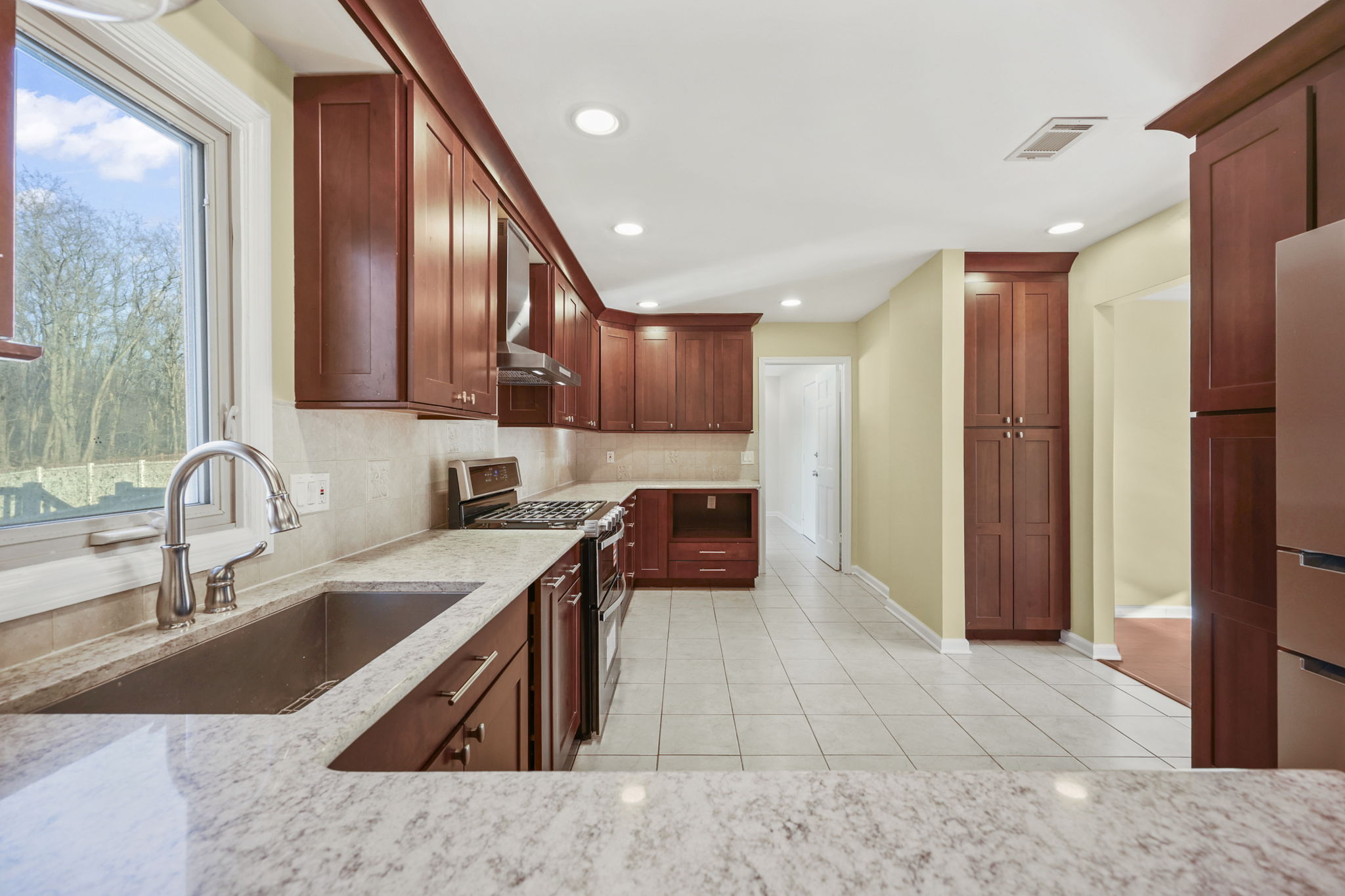  27 Meadow Lane - 物件實景