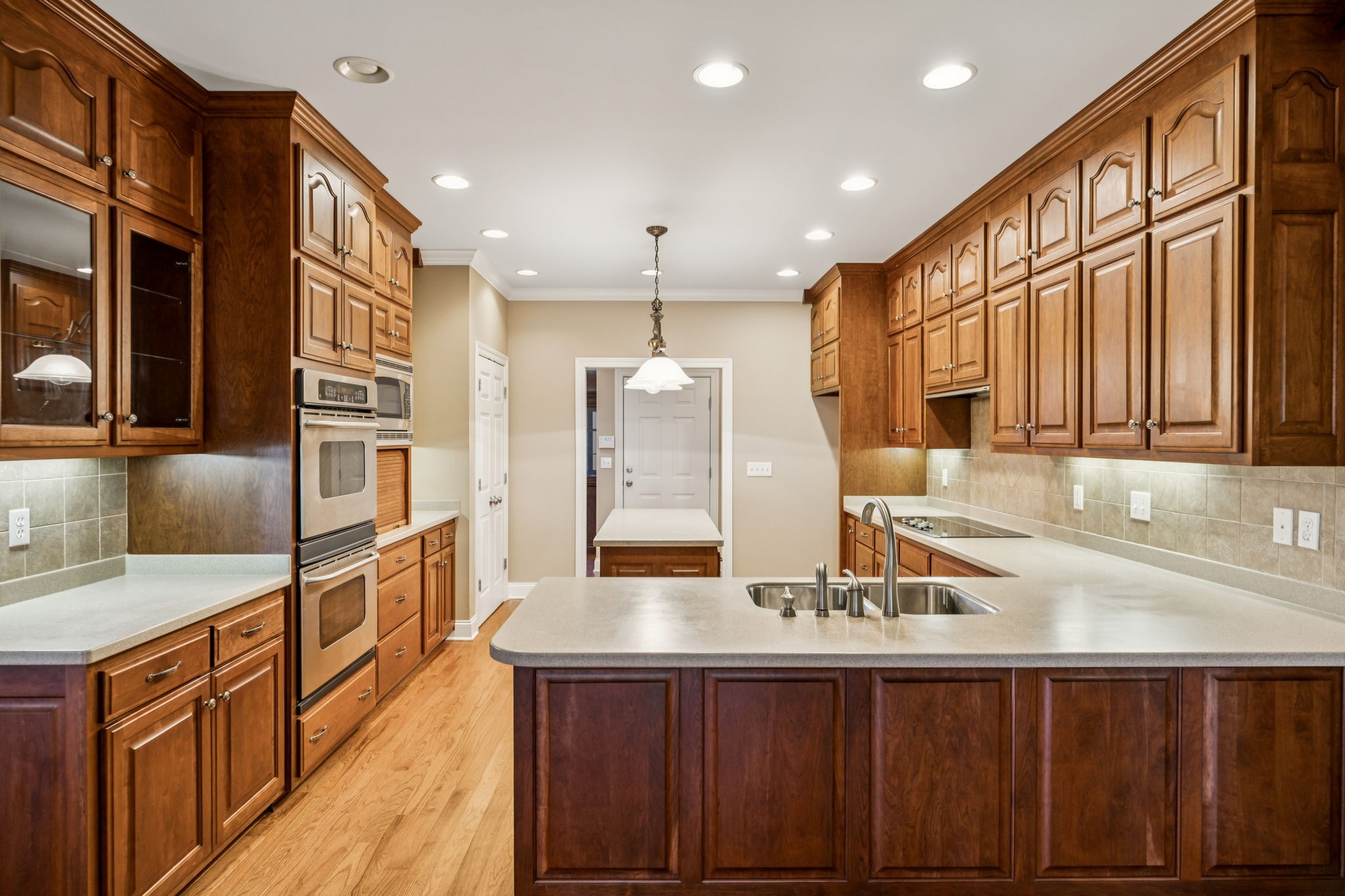Manchester, Tennessee, 37355, United States, 4 Bedrooms Bedrooms, ,4 BathroomsBathrooms,Residential,For Sale,1937167