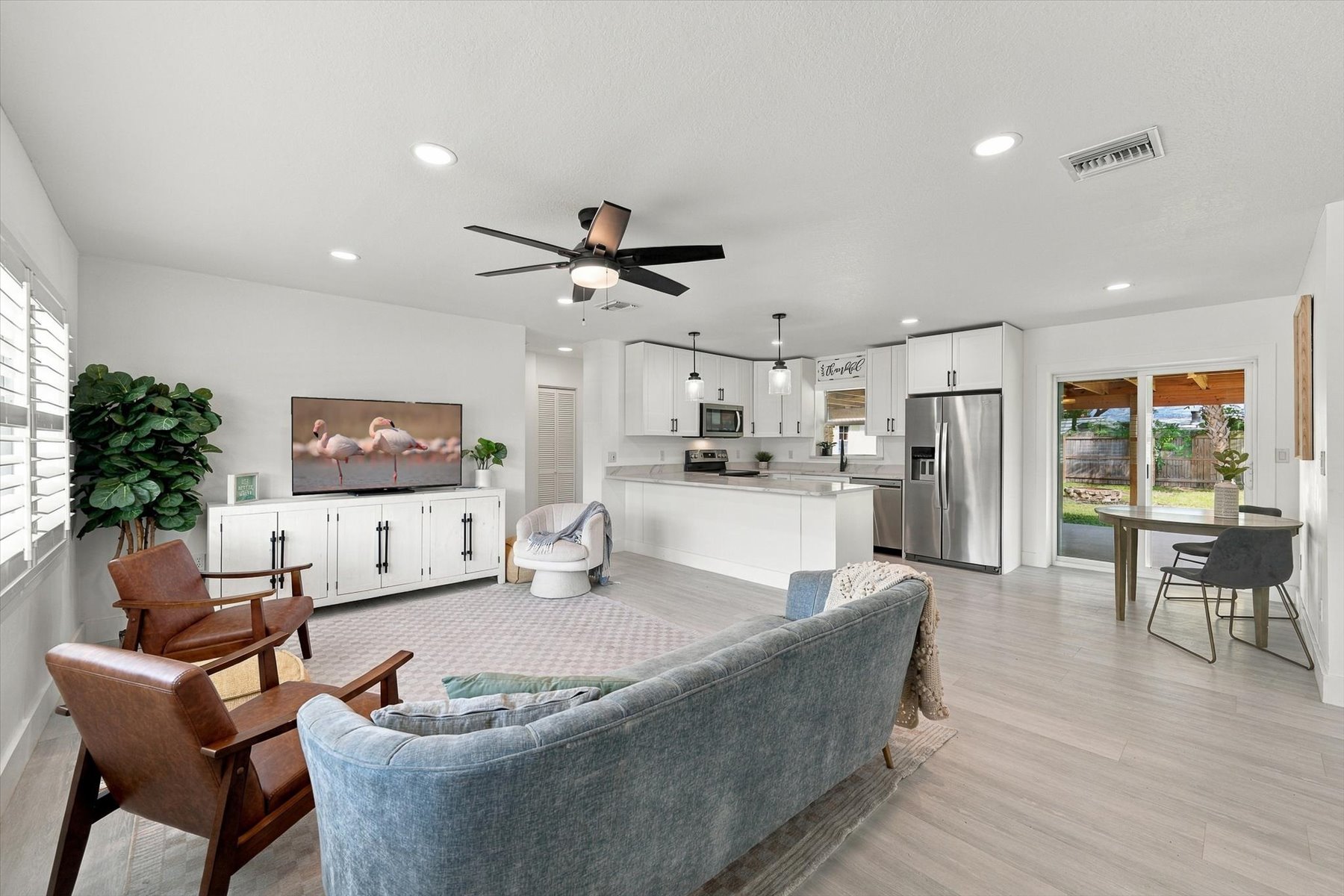  446 Coral Drive, Melbourne, FL, 32935 - 物件實景