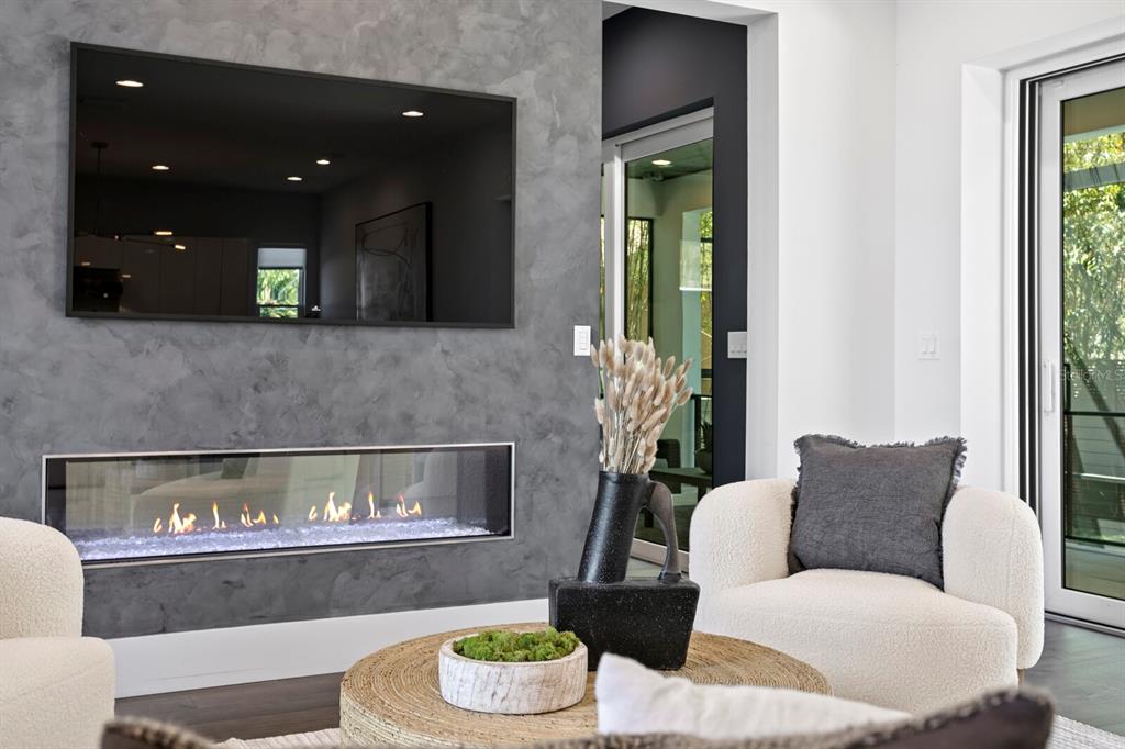 Tampa, Florida, 33606, United States, 5 Bedrooms Bedrooms, ,7 BathroomsBathrooms,Residential,For Sale,1779017