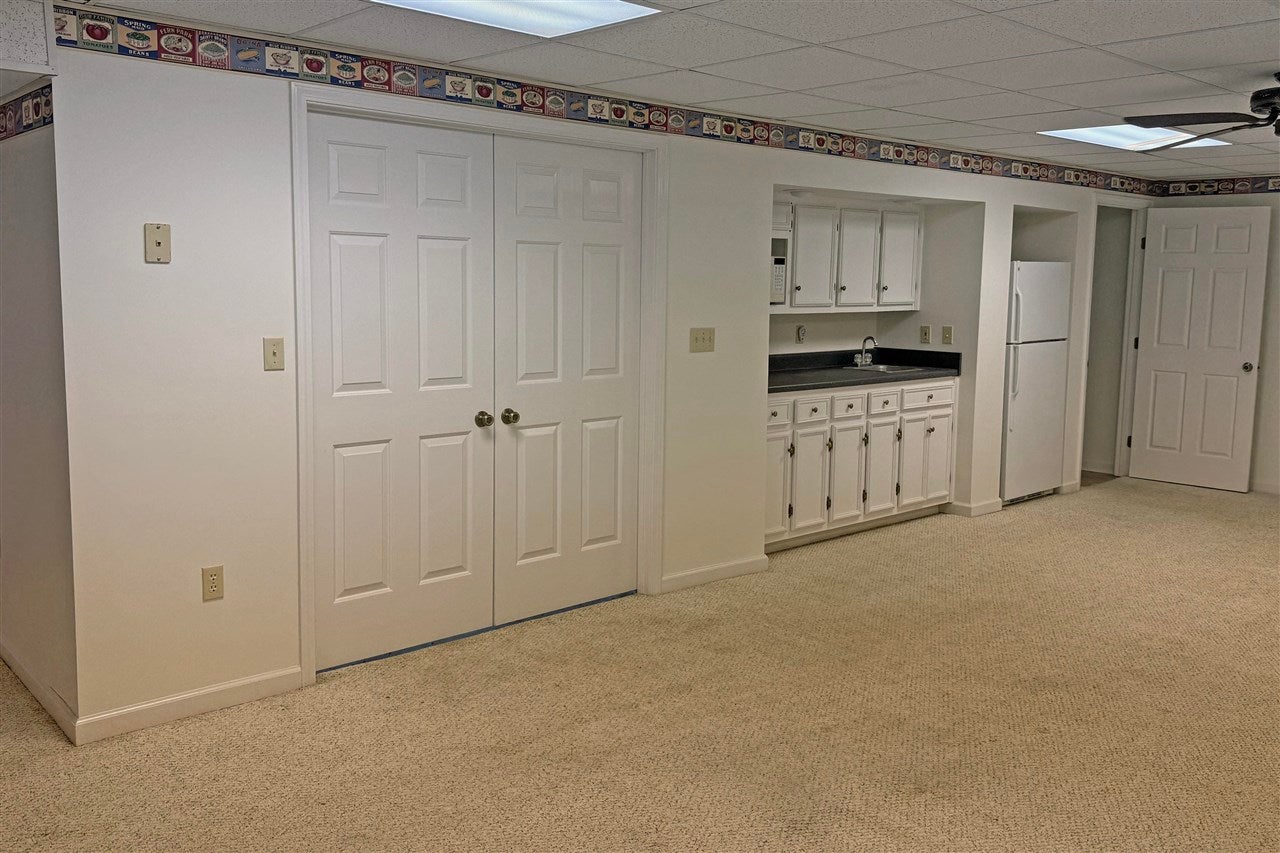 Scottsville, Kentucky, 42164, United States, 4 Bedrooms Bedrooms, ,3 BathroomsBathrooms,Residential,For Sale,1995978