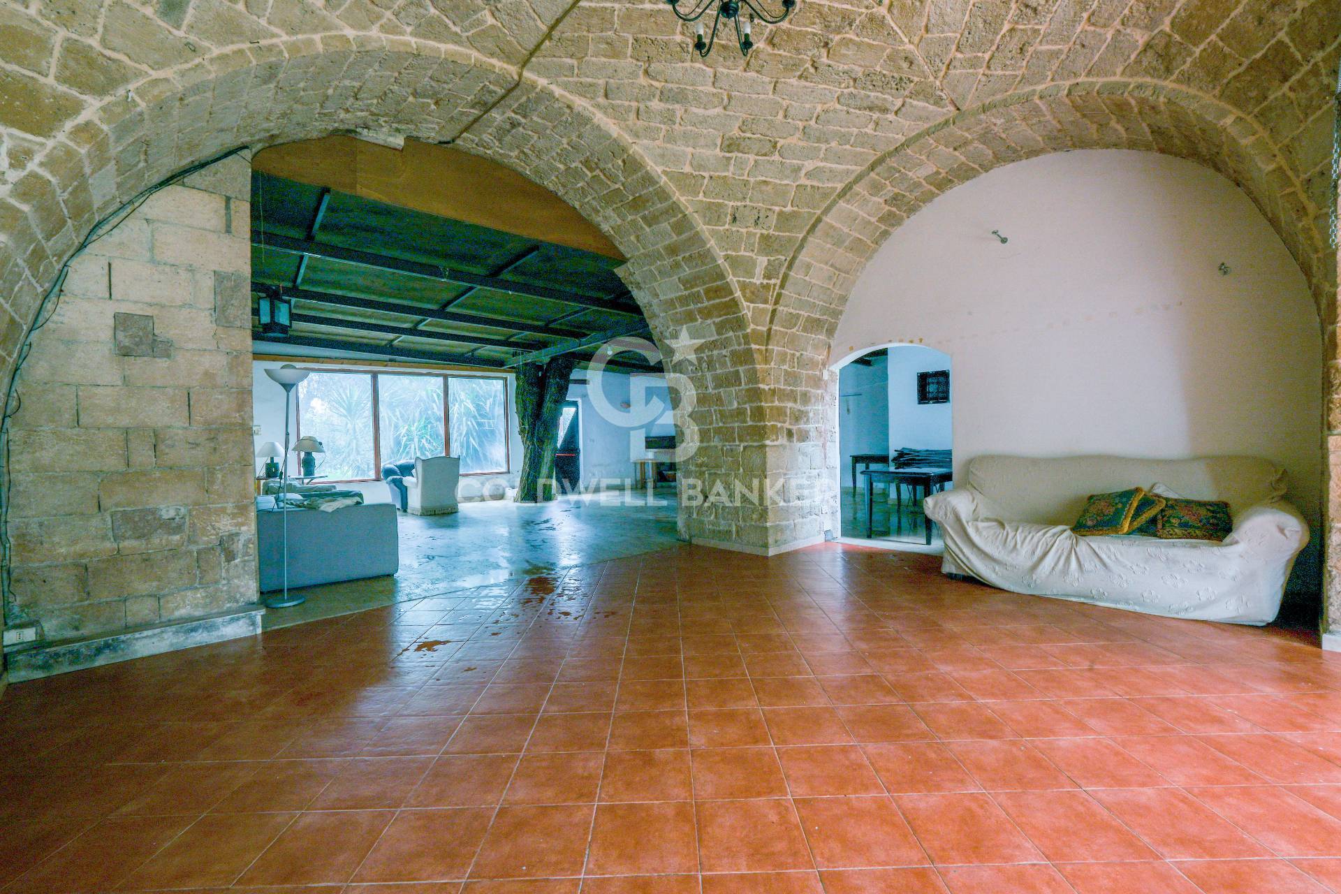 Bitonto, Bari, 70032, IT, 4 Bedrooms Bedrooms, ,4 BathroomsBathrooms,Residential,For Sale,1686700