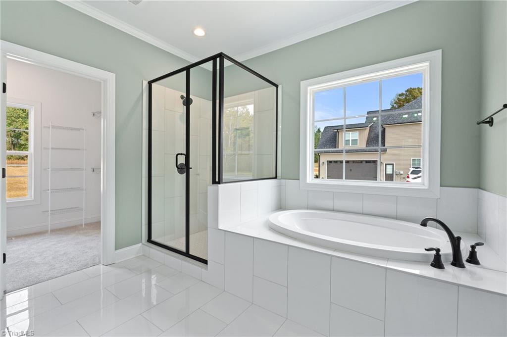 Lexington, North Carolina, 27295, United States, 3 Bedrooms Bedrooms, ,3 BathroomsBathrooms,Residential,For Sale,1840545