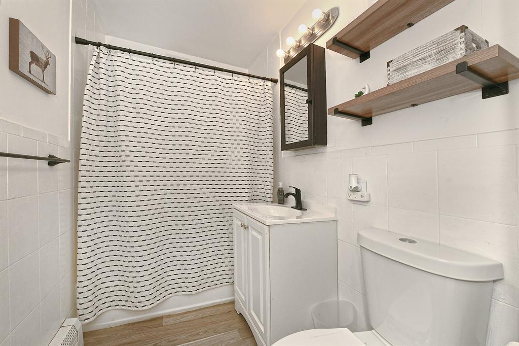 Levittown, New York, 11756, United States, 4 Bedrooms Bedrooms, ,1 BathroomBathrooms,Residential,For Sale,1984433