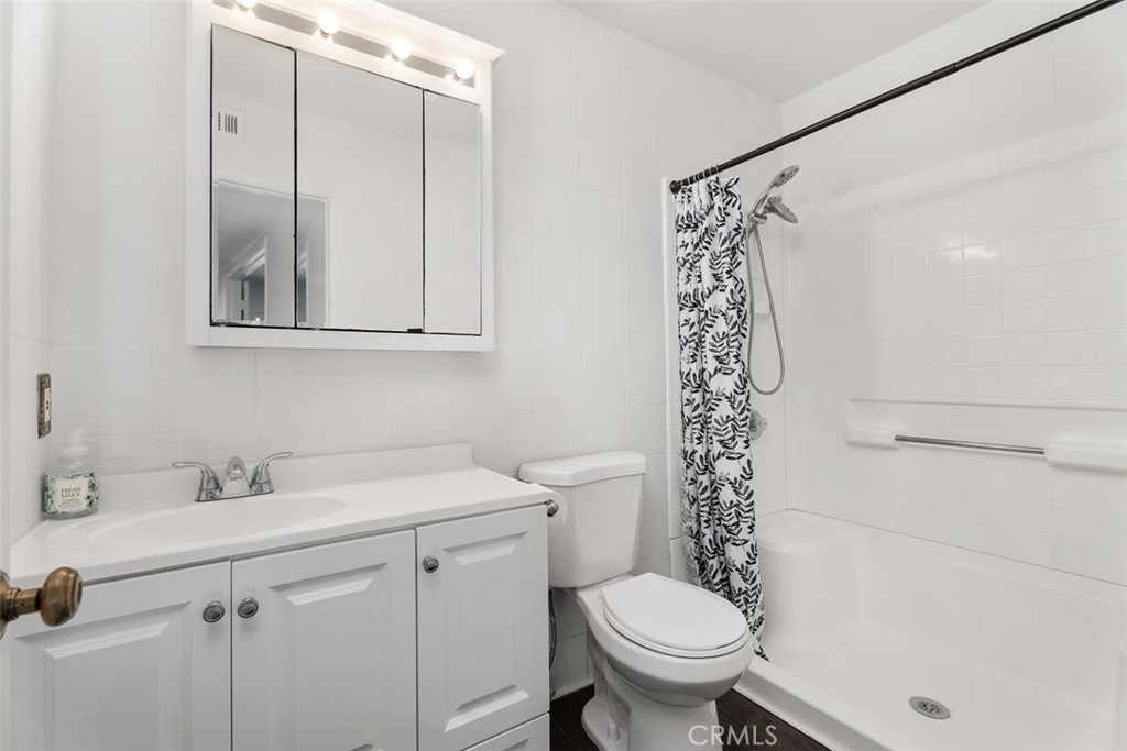 Mission Viejo, California, 92691, United States, 3 Bedrooms Bedrooms, ,2 BathroomsBathrooms,Residential,For Sale,1901341