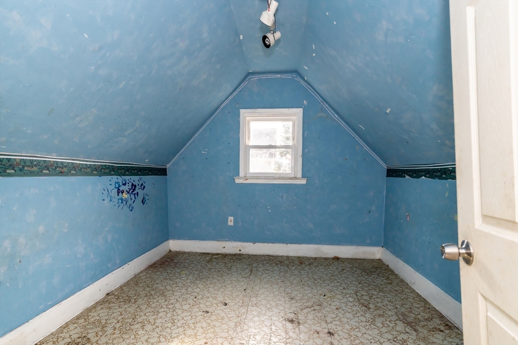 Malden, Massachusetts, 02148, United States, 4 Bedrooms Bedrooms, ,2 BathroomsBathrooms,Residential,For Sale,1986308