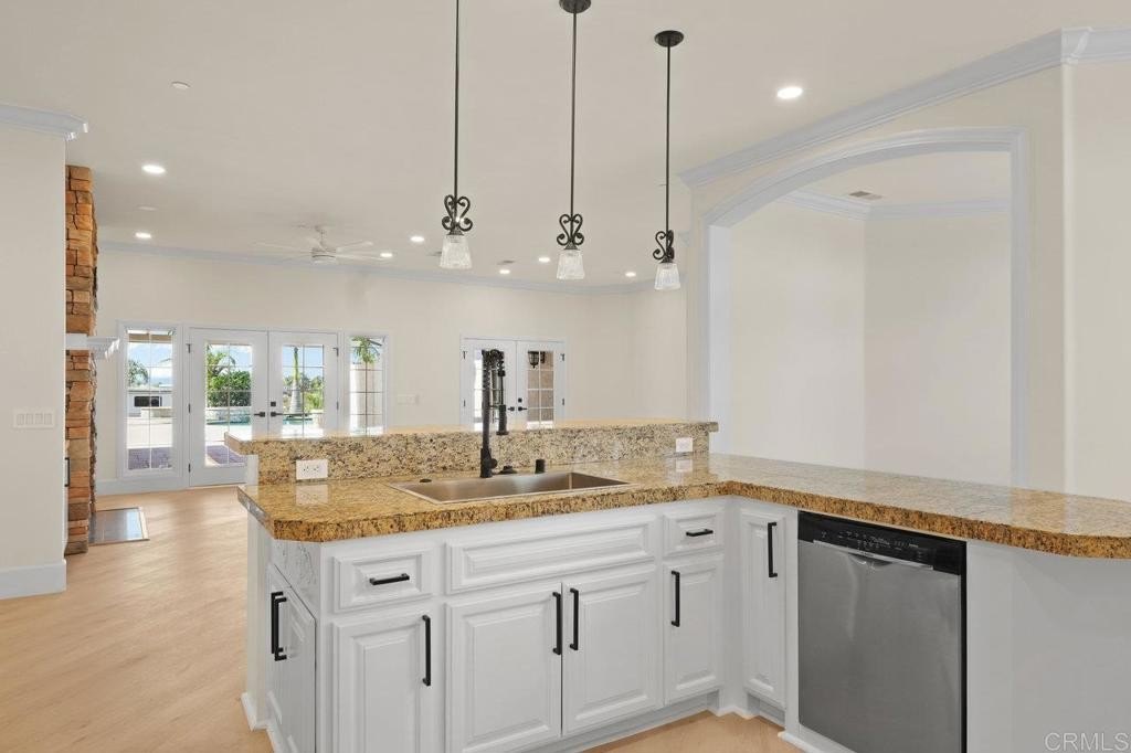 Alpine, California, 91901, United States, 4 Bedrooms Bedrooms, ,4 BathroomsBathrooms,Residential,For Sale,1905868