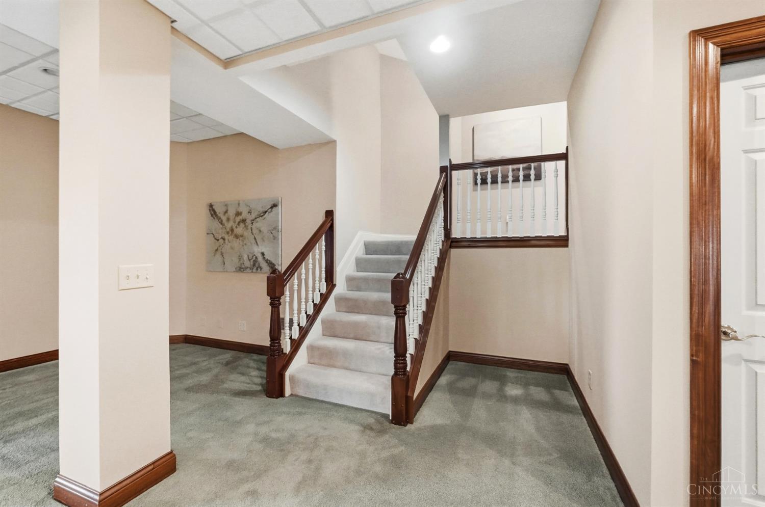 Anderson Twp, Ohio, 45230, United States, 5 Bedrooms Bedrooms, ,6 BathroomsBathrooms,Residential,For Sale,1988245