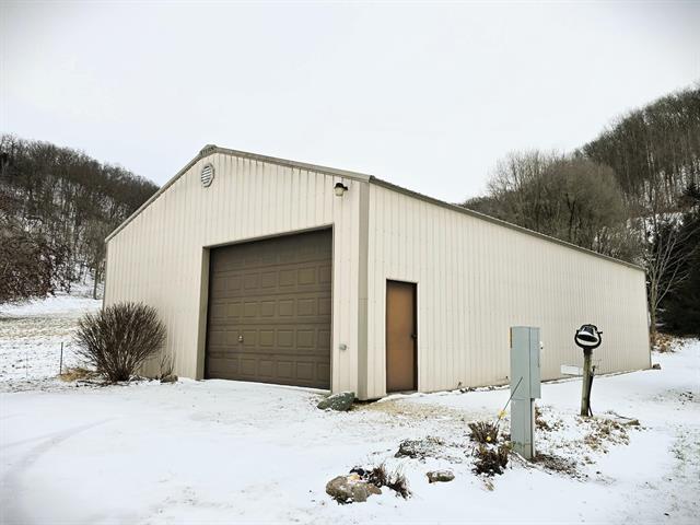 Gays Mills, Wisconsin, 54631, United States, 3 Bedrooms Bedrooms, ,3 BathroomsBathrooms,Residential,For Sale,2006070