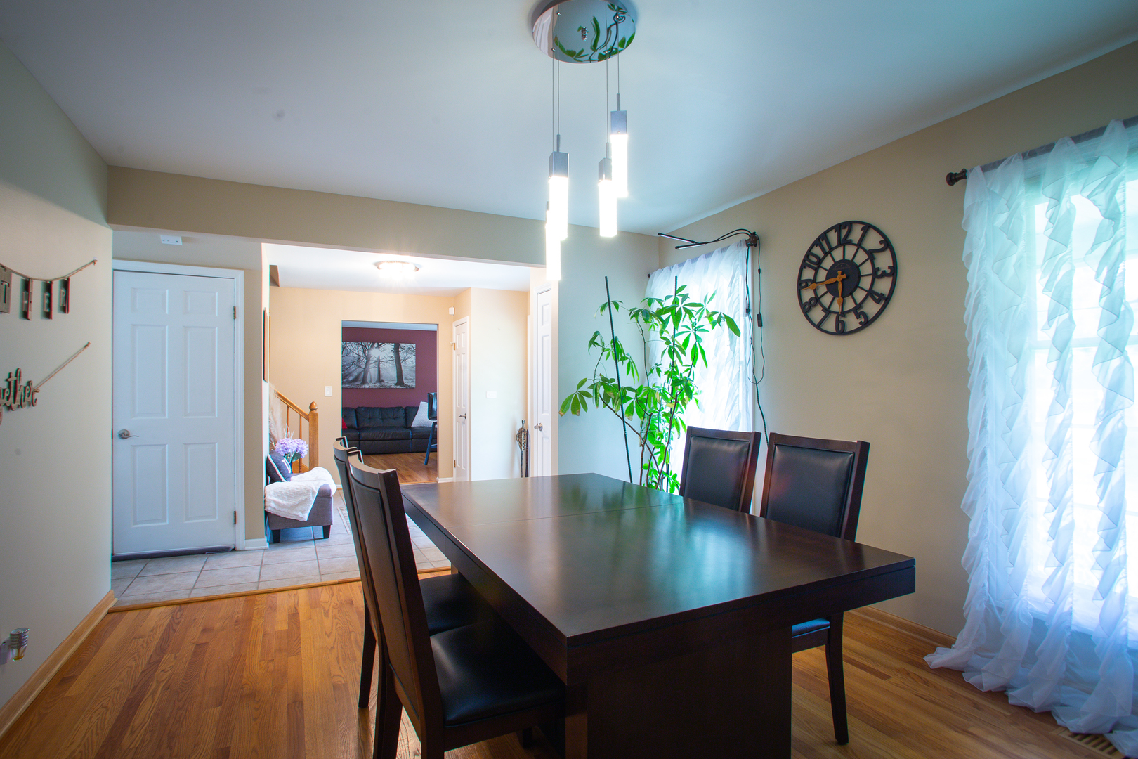 Barrington, Illinois, 60010, United States, 4 Bedrooms Bedrooms, ,3 BathroomsBathrooms,Residential,For Sale,1989548