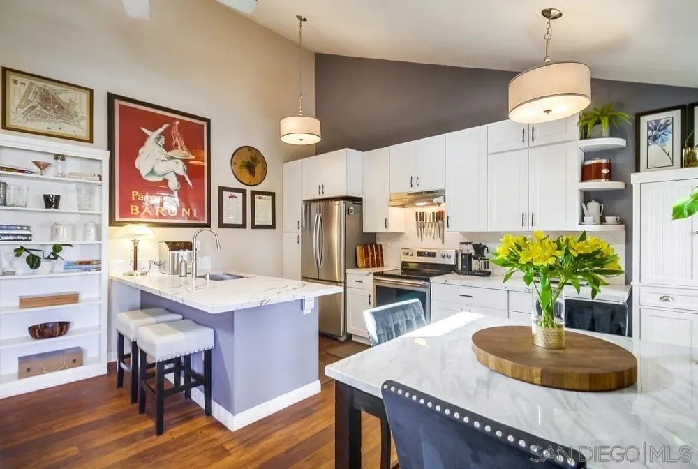 San Diego, California, 92122, United States, 1 Bedroom Bedrooms, ,1 BathroomBathrooms,Residential,For Sale,1991201