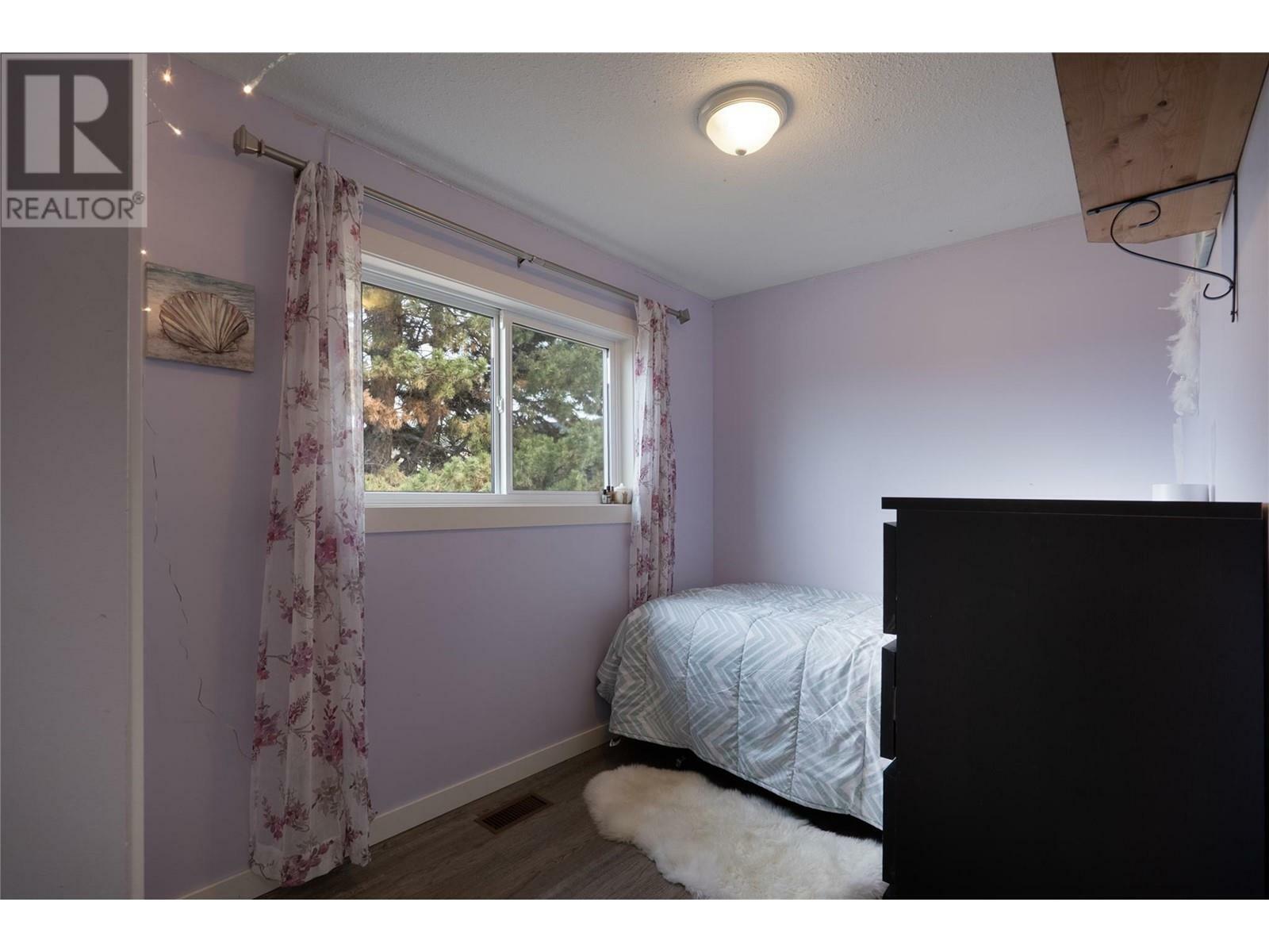 KELOWNA, British Columbia, V1X 6M4, CA, 3 Bedrooms Bedrooms, ,2 BathroomsBathrooms,Residential,For Sale,1836939