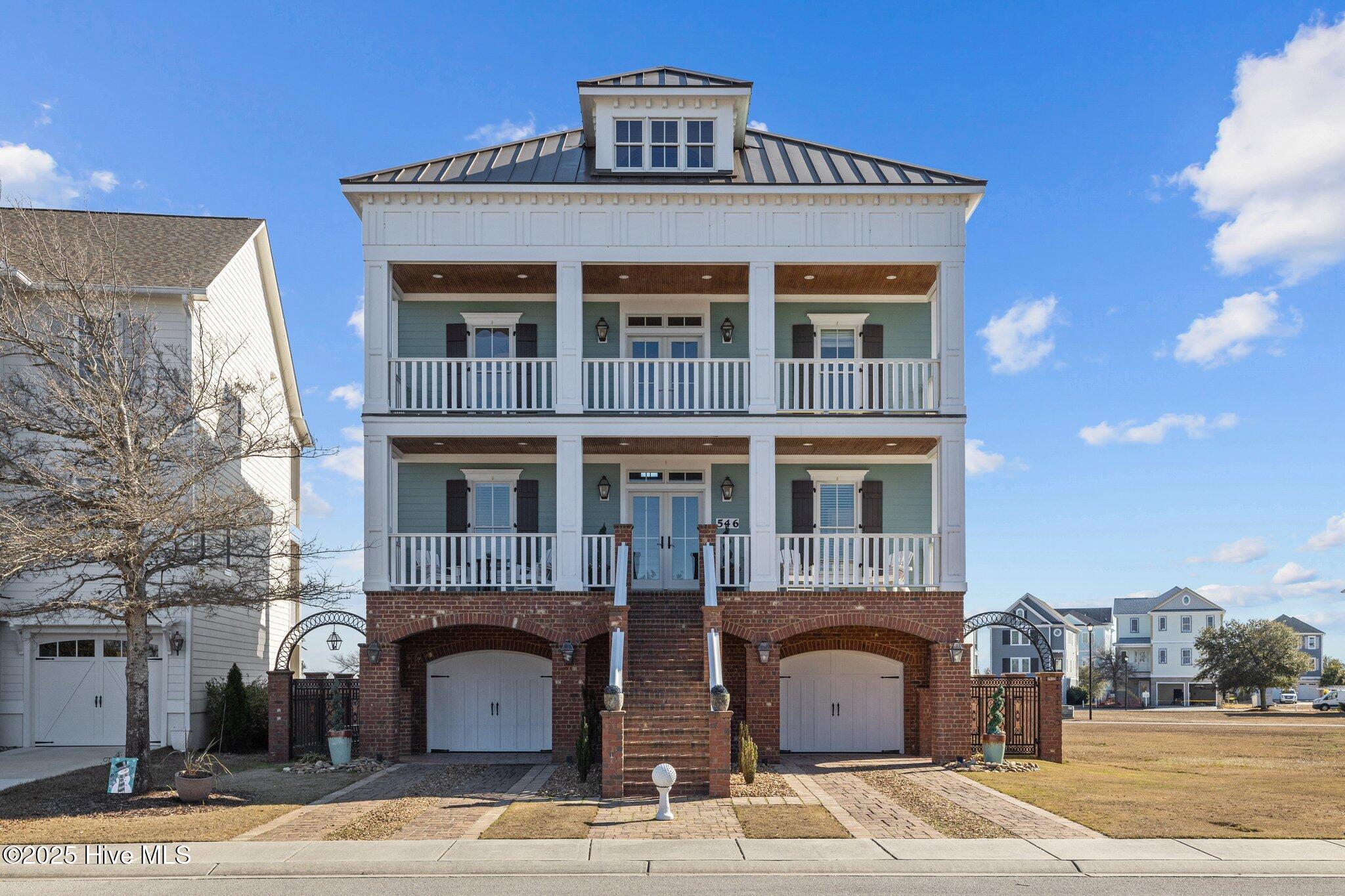 Newport, North Carolina, 28570, United States, 5 Bedrooms Bedrooms, ,7 BathroomsBathrooms,Residential,For Sale,1856837