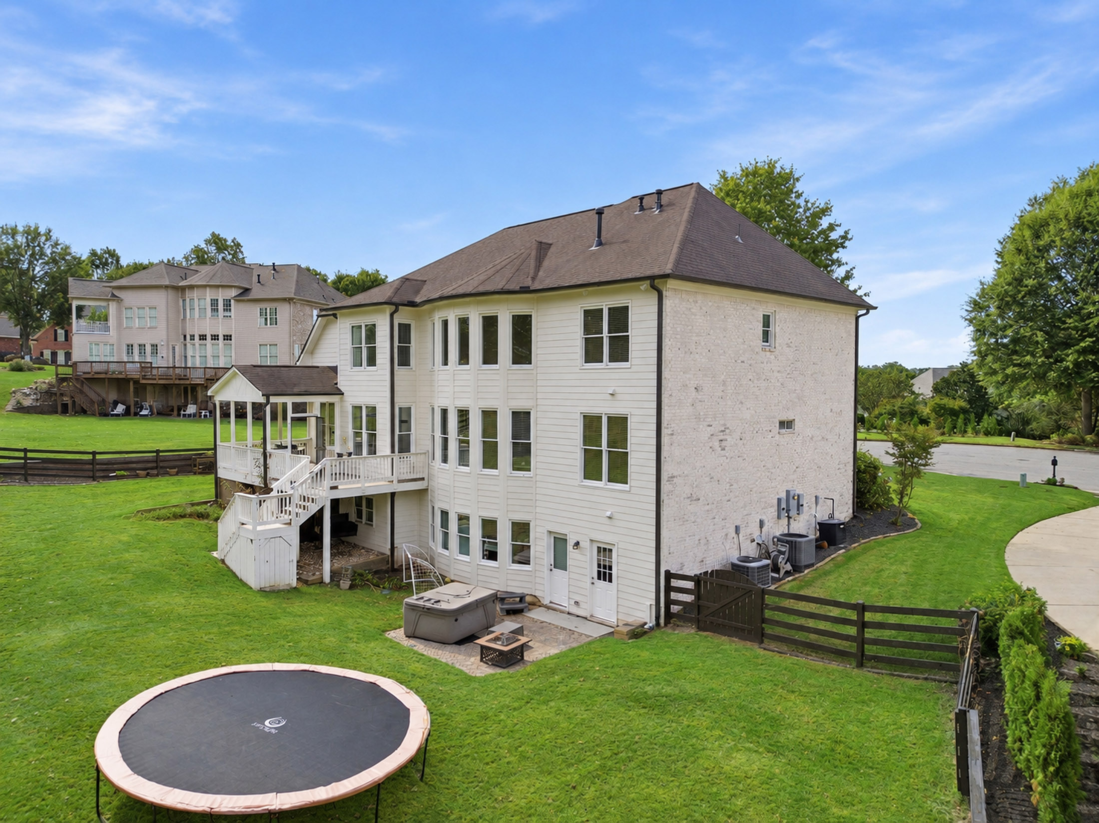  Beautifully Appointed Home in Sought-After Woodmont - 物件實景