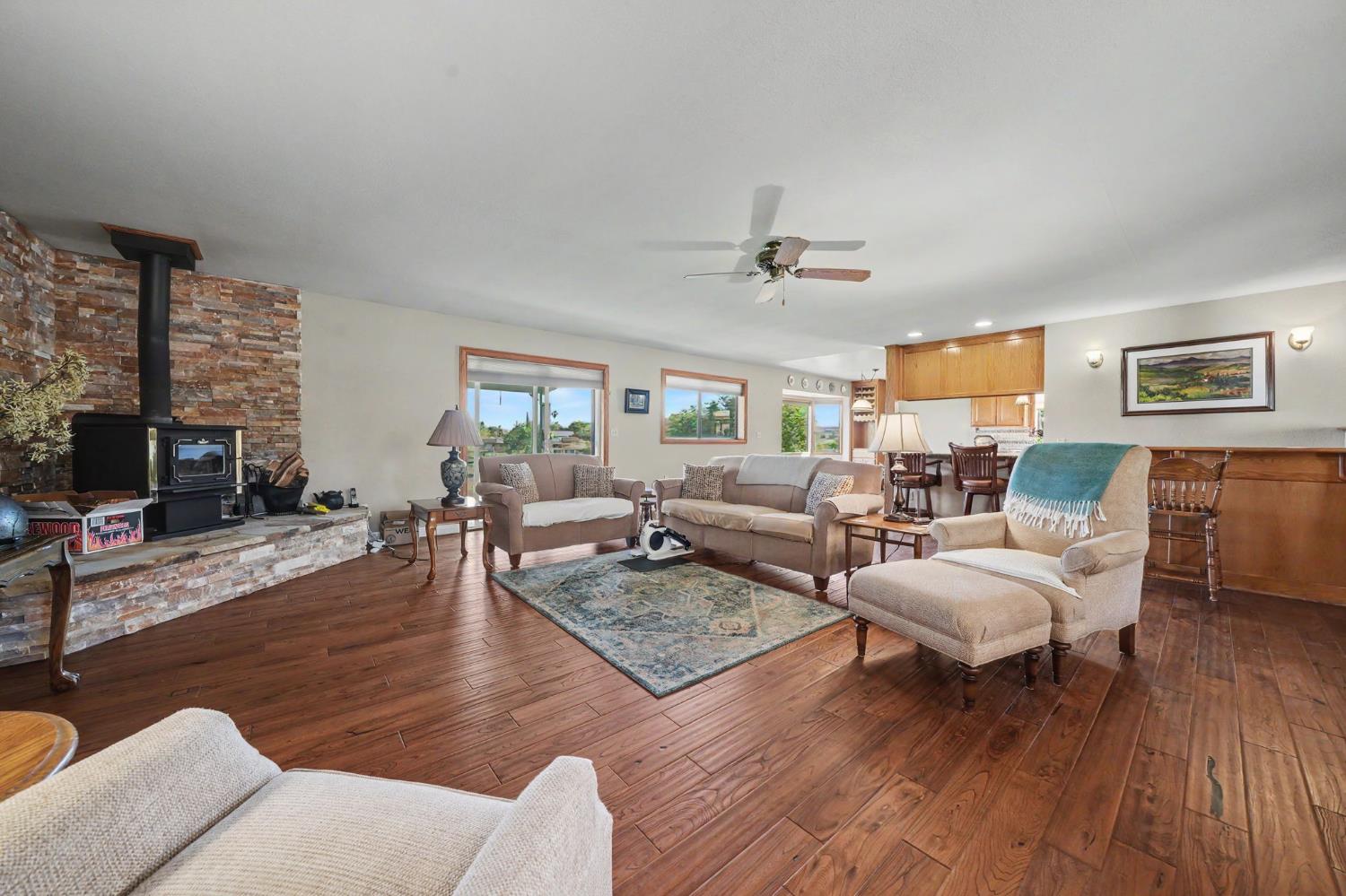 Valley Springs, California, 95252, United States, 3 Bedrooms Bedrooms, ,2 BathroomsBathrooms,Residential,For Sale,2047980