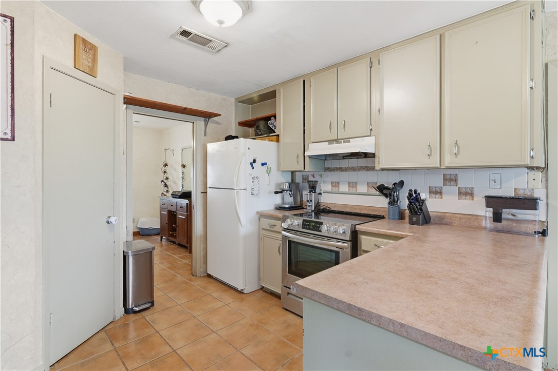 New Braunfels, Texas, 78130, United States, 3 Bedrooms Bedrooms, ,2 BathroomsBathrooms,Residential,For Sale,2049133