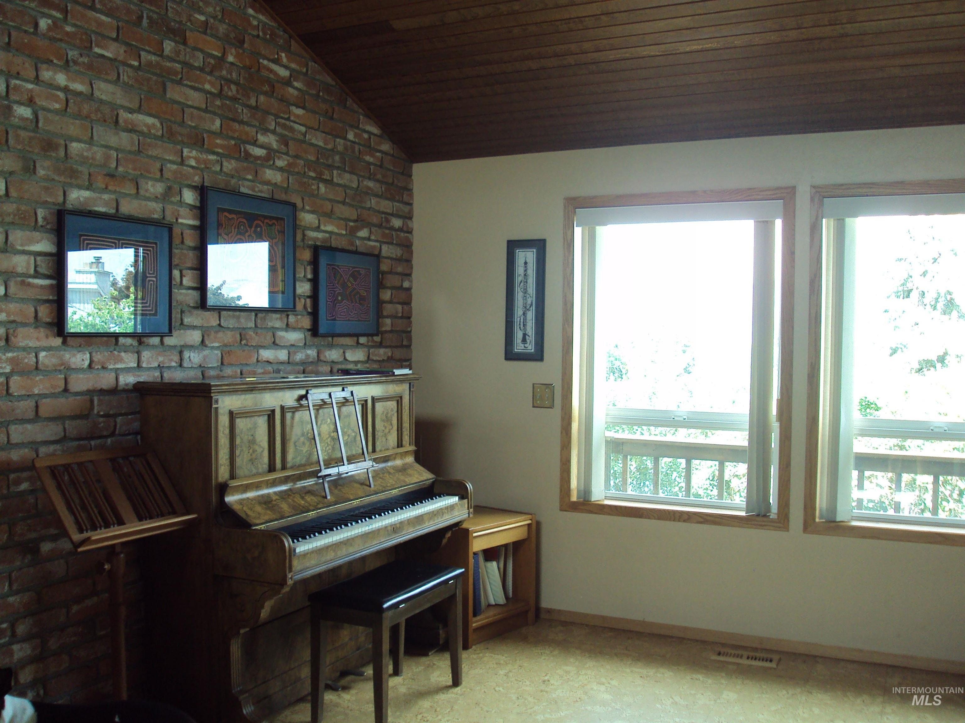 Lewiston, Idaho, 83501, United States, 5 Bedrooms Bedrooms, ,4 BathroomsBathrooms,Residential,For Sale,1905488