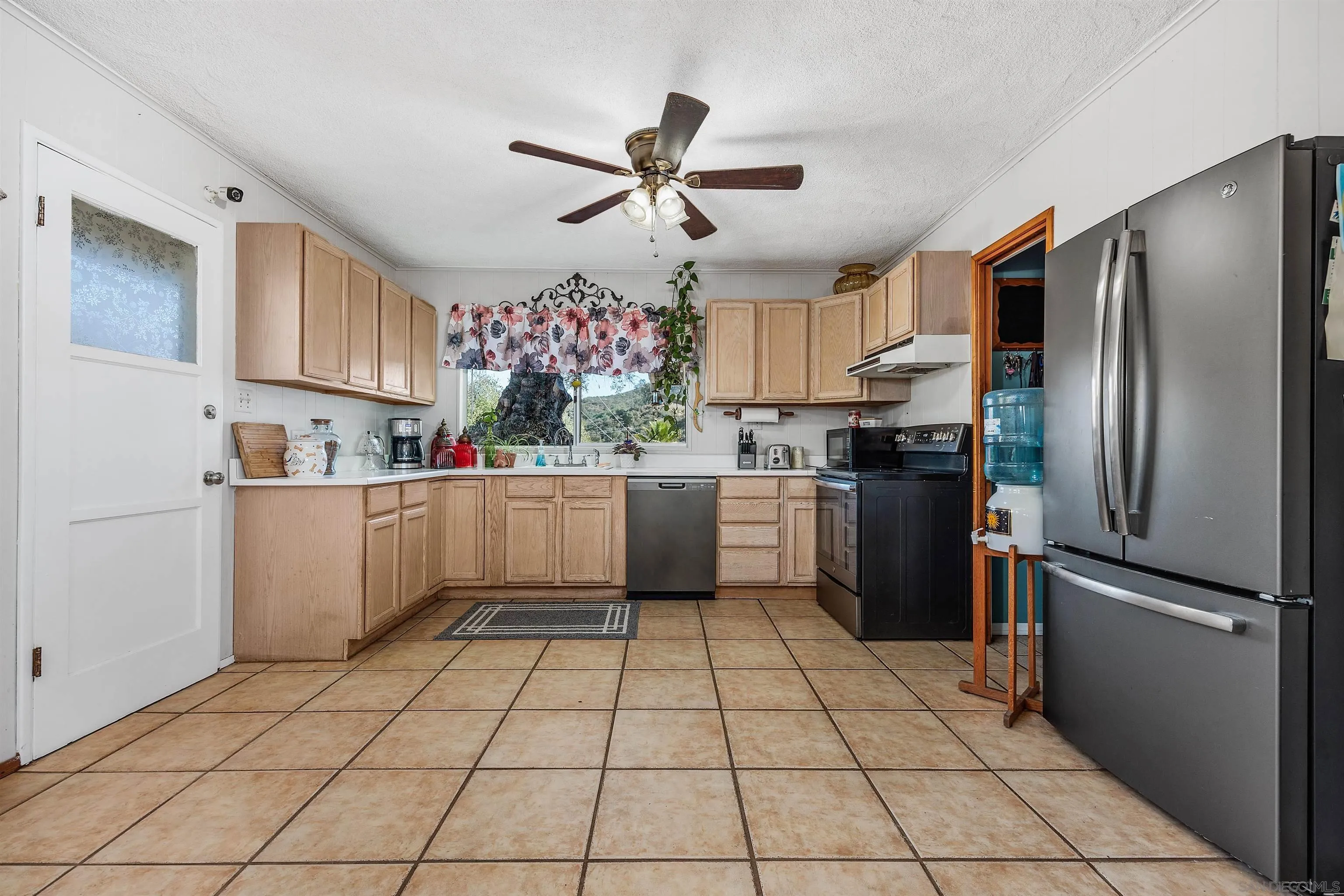 Valley Center, California, 92082, United States, 2 Bedrooms Bedrooms, ,3 BathroomsBathrooms,Residential,For Sale,1988929