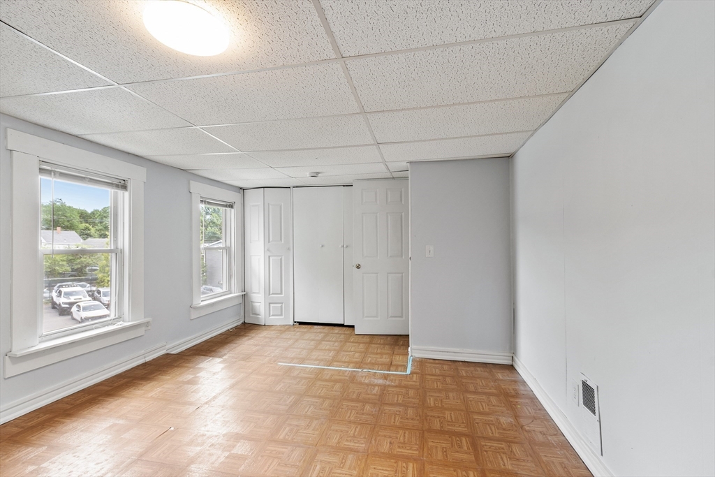 Stoneham, Massachusetts, 02180, United States, 4 Bedrooms Bedrooms, ,2 BathroomsBathrooms,Residential,For Sale,1898485