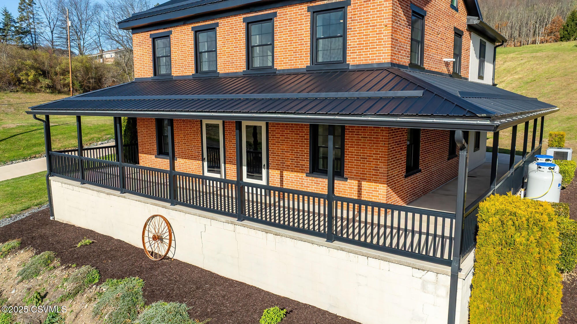 Berwick, Pennsylvania, 18603, United States, 4 Bedrooms Bedrooms, ,2 BathroomsBathrooms,Residential,For Sale,1993834