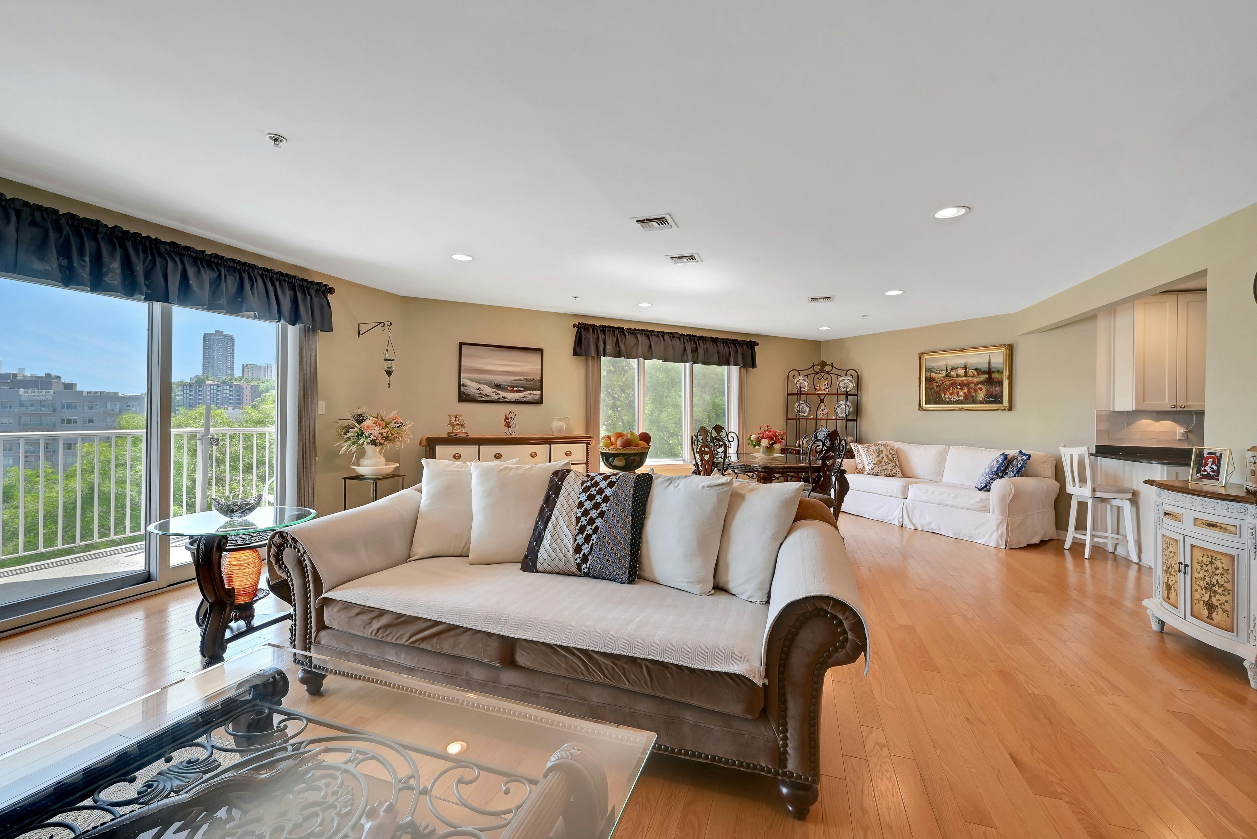  45 Legend Hills Drive, Edgewater, NJ 07020 - 物件實景